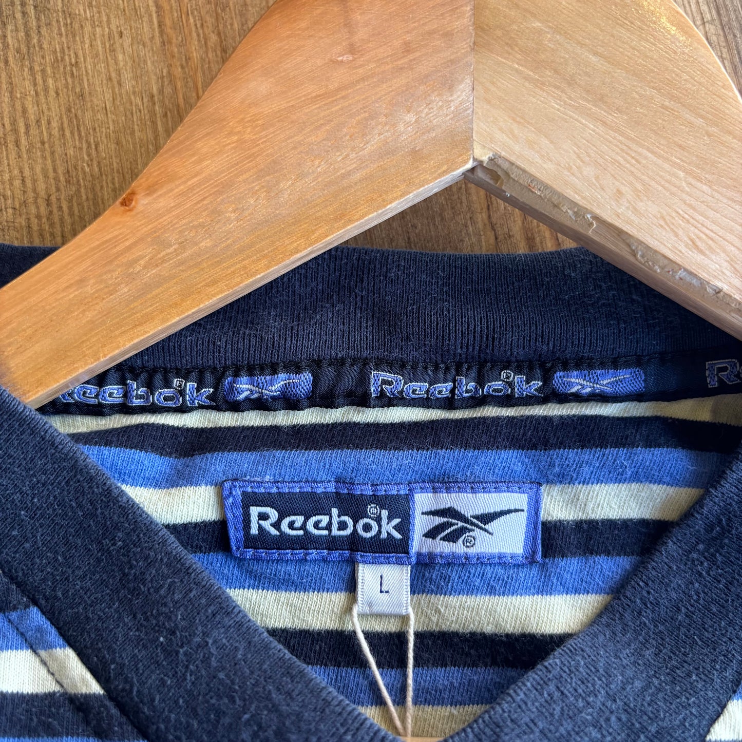 Reebok Mini Stripe V Neck T-Shirt Blue (Large)
