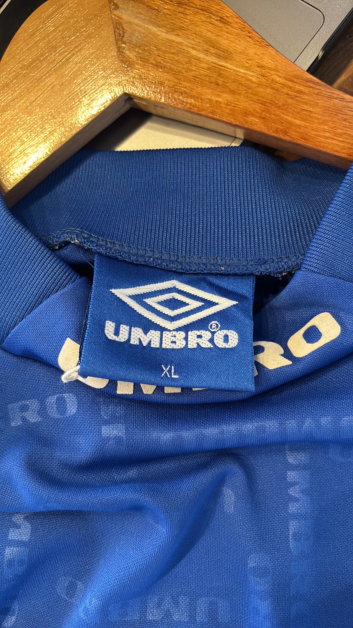 Umbro 90s Pro Training Sports T-Shirt Blue (XL)