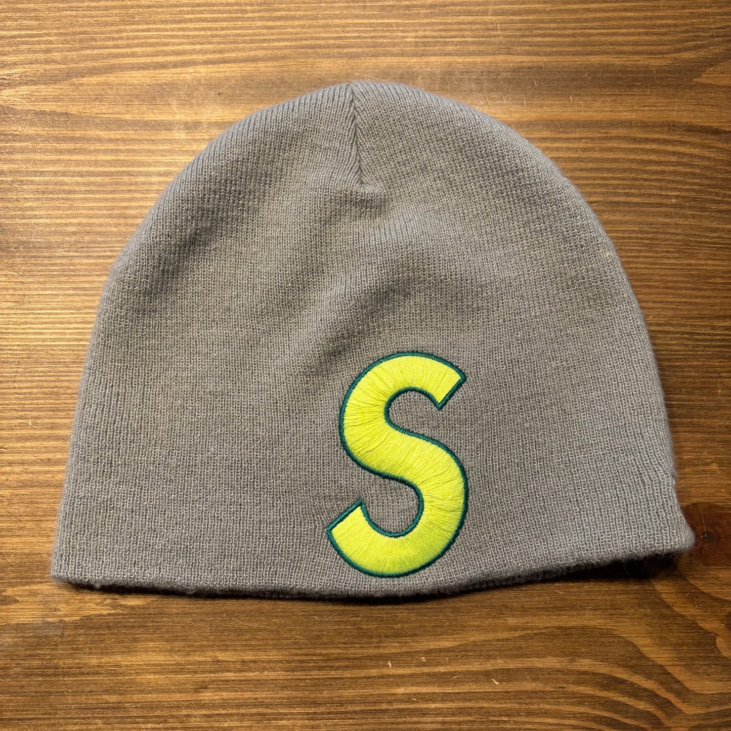 Supreme SS23 New Era S Logo Beanie Grey