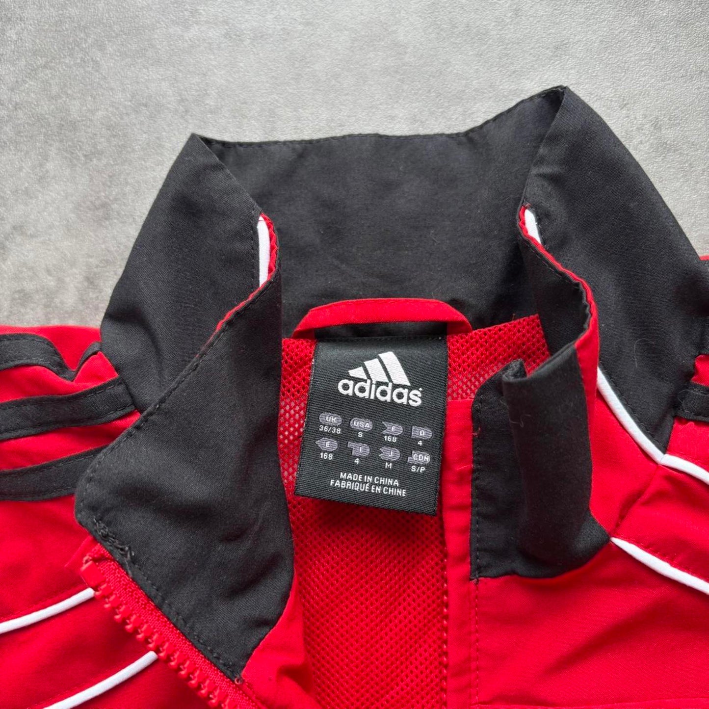 Liverpool 2010/11 Jacket Red (Small)