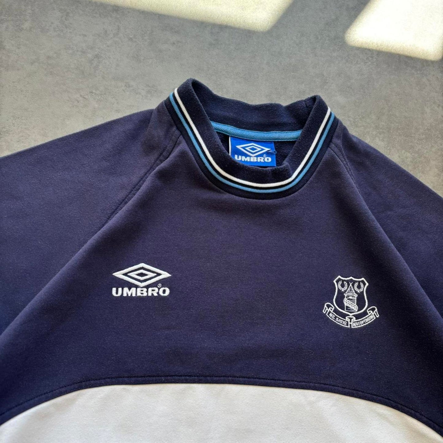 Umbro Everton 2000/01 Training Sweatshirt (XL)