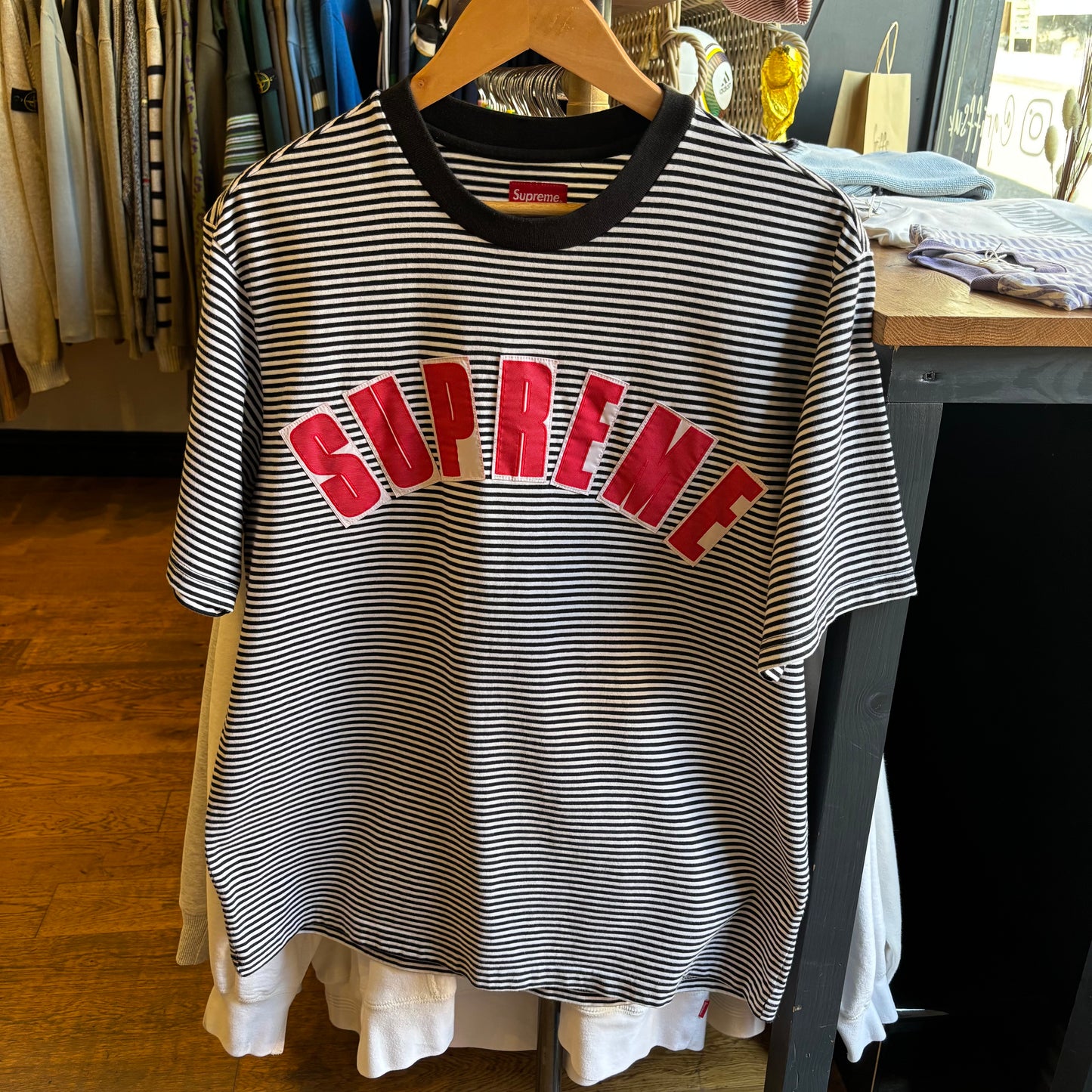 Supreme SS20 Arc Applique Stripe T-Shirt White/ Black (Medium)
