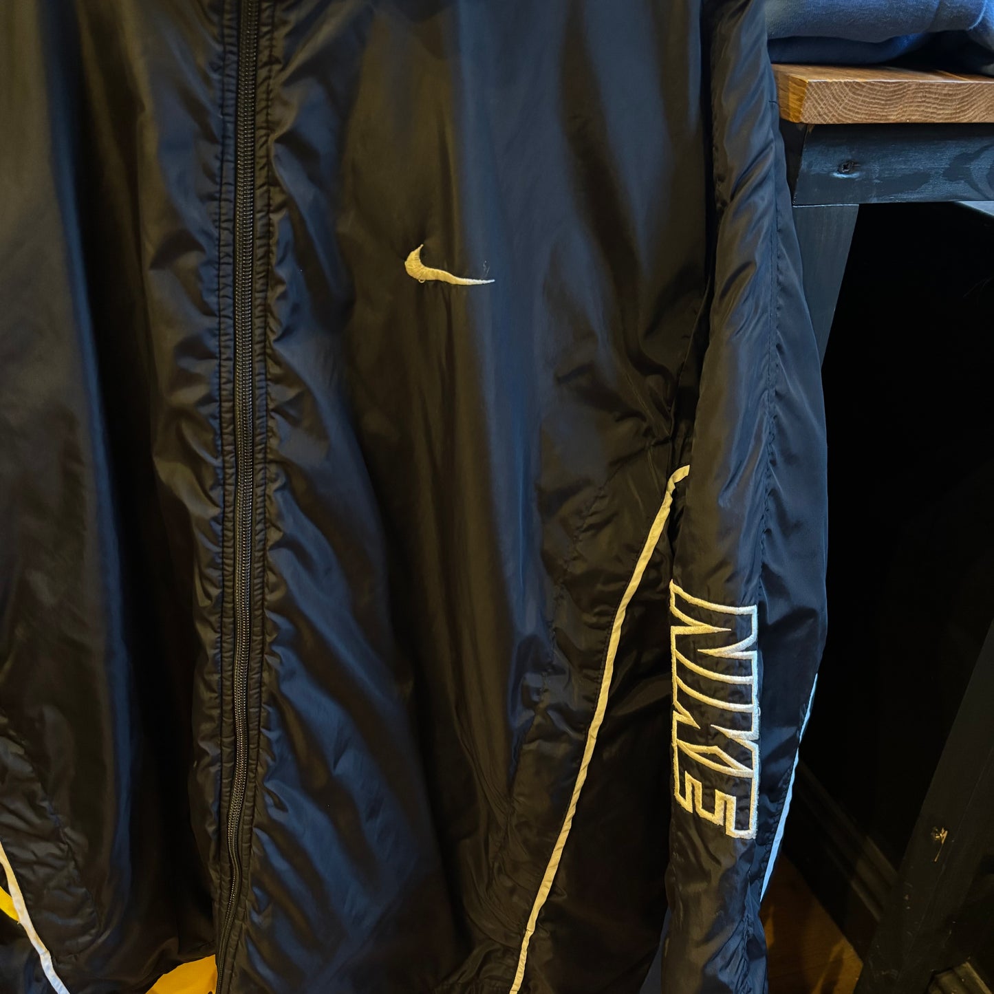 Nike Swoosh Padded Zip Up Jacket Black (Large)