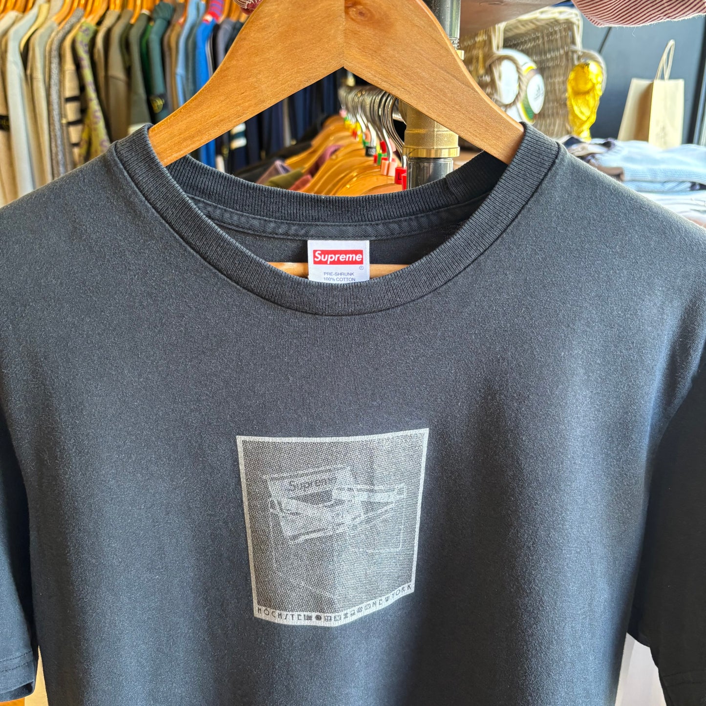 Supreme SS18 Chair Graphic T-Shirt Black (Medium)