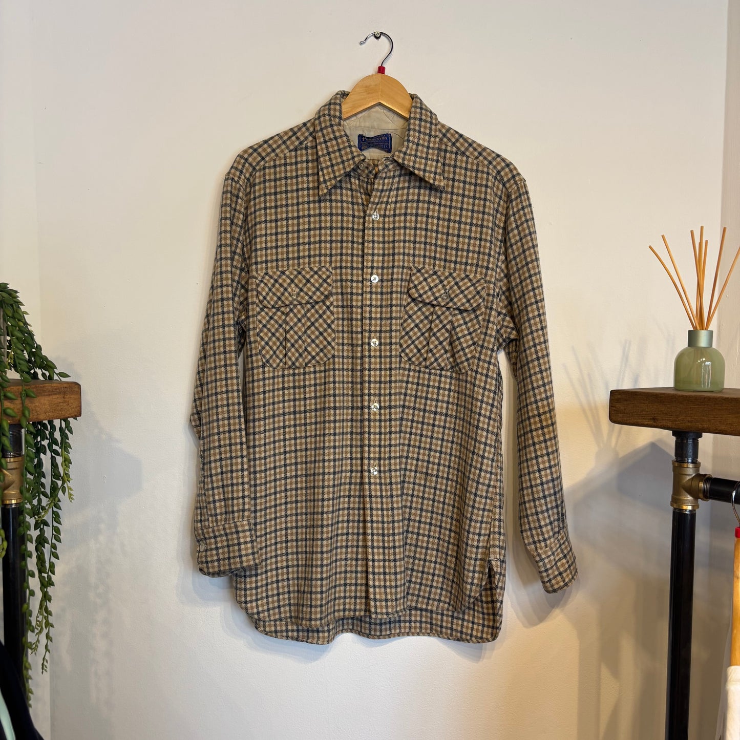Pendleton Wool Plaid Button Up Longsleeve Shirt Brown (Large)