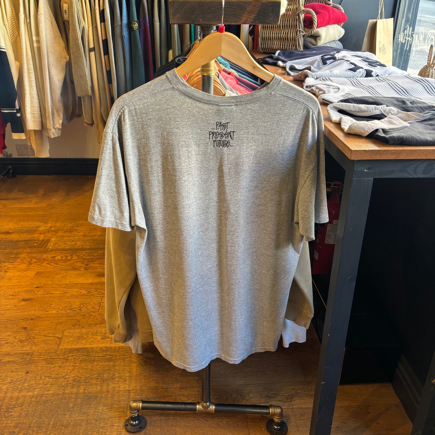 Stussy 2000's Graphic Print T-Shirt Grey (Large)