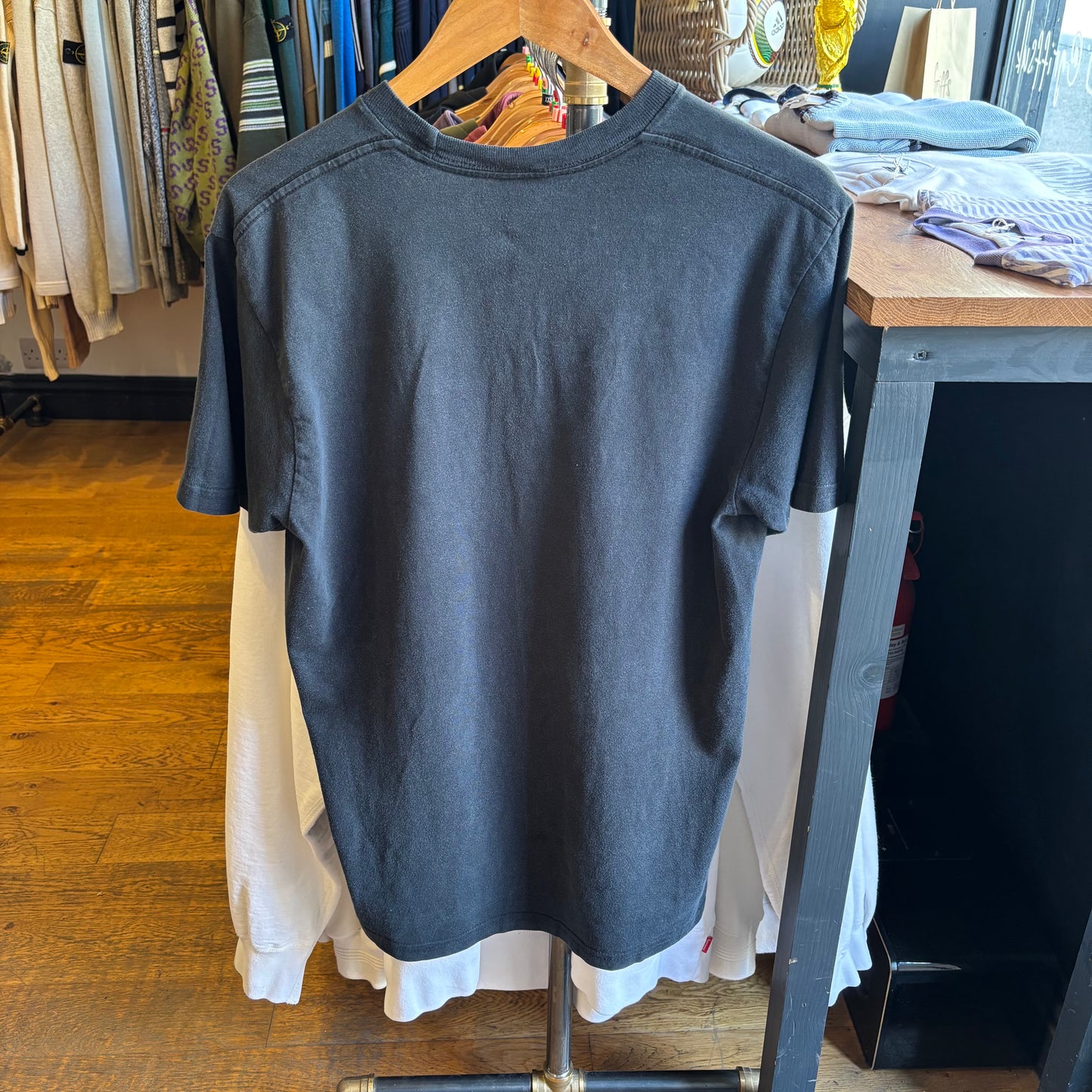 Supreme SS18 Chair Graphic T-Shirt Black (Medium)