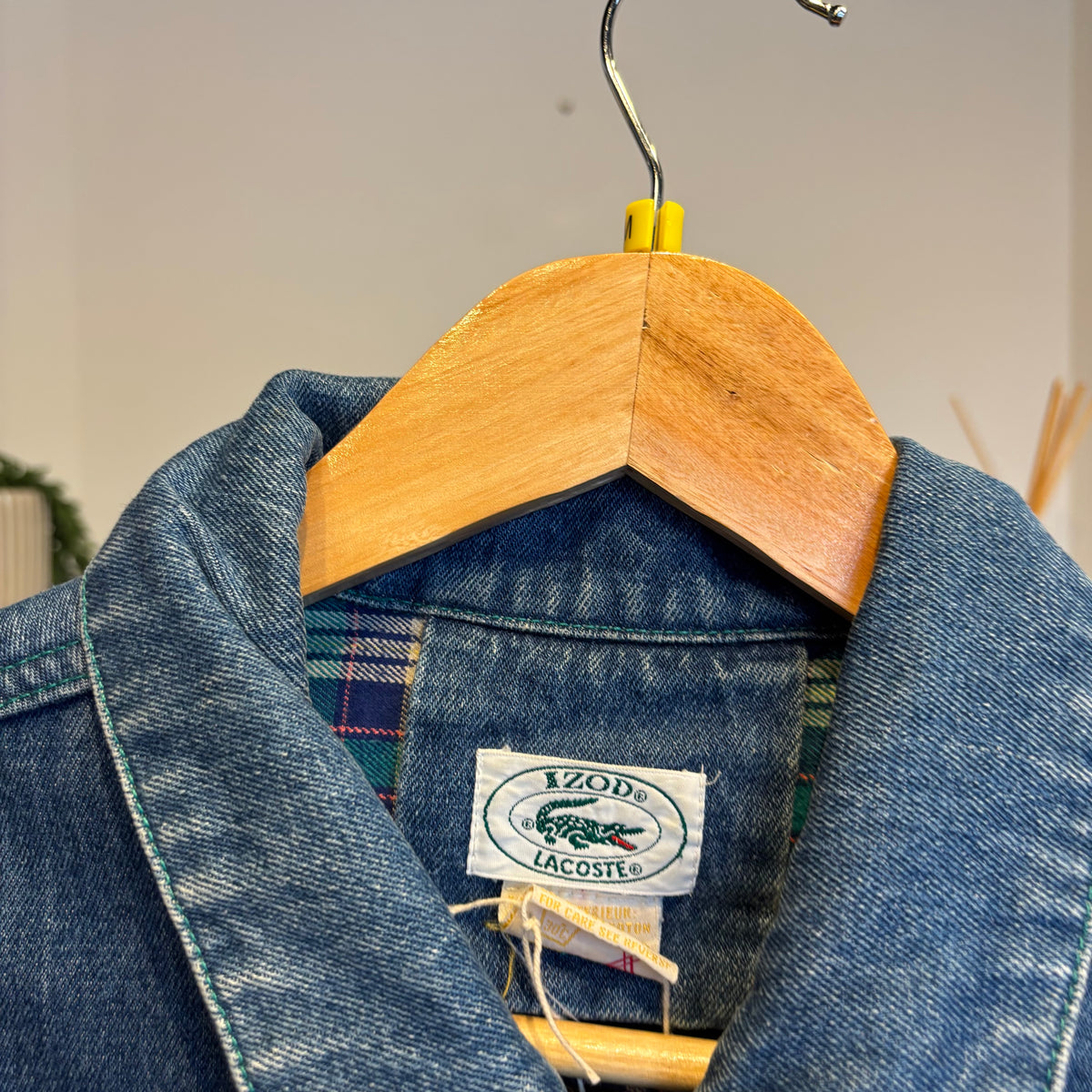 Lacoste Izod Button Up Denim Trucker Jacket Blue (Medium)