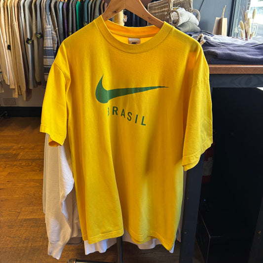 Nike Brazi Football 90s Graphic T-Shirt Yellow (Large)