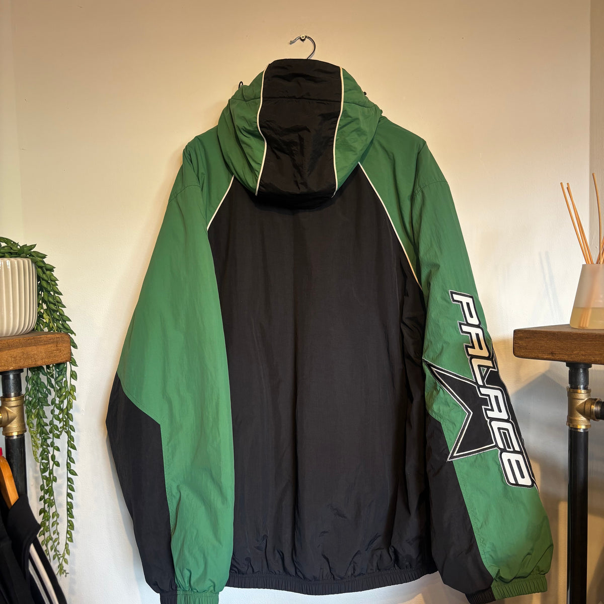 Palace FW24 RS Stars Padded Hooded Jacket Black (XL)