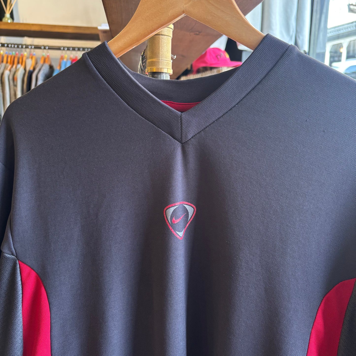 Nike T90 Centre Logo Sports T-Shirt Grey/ Red (Medium)