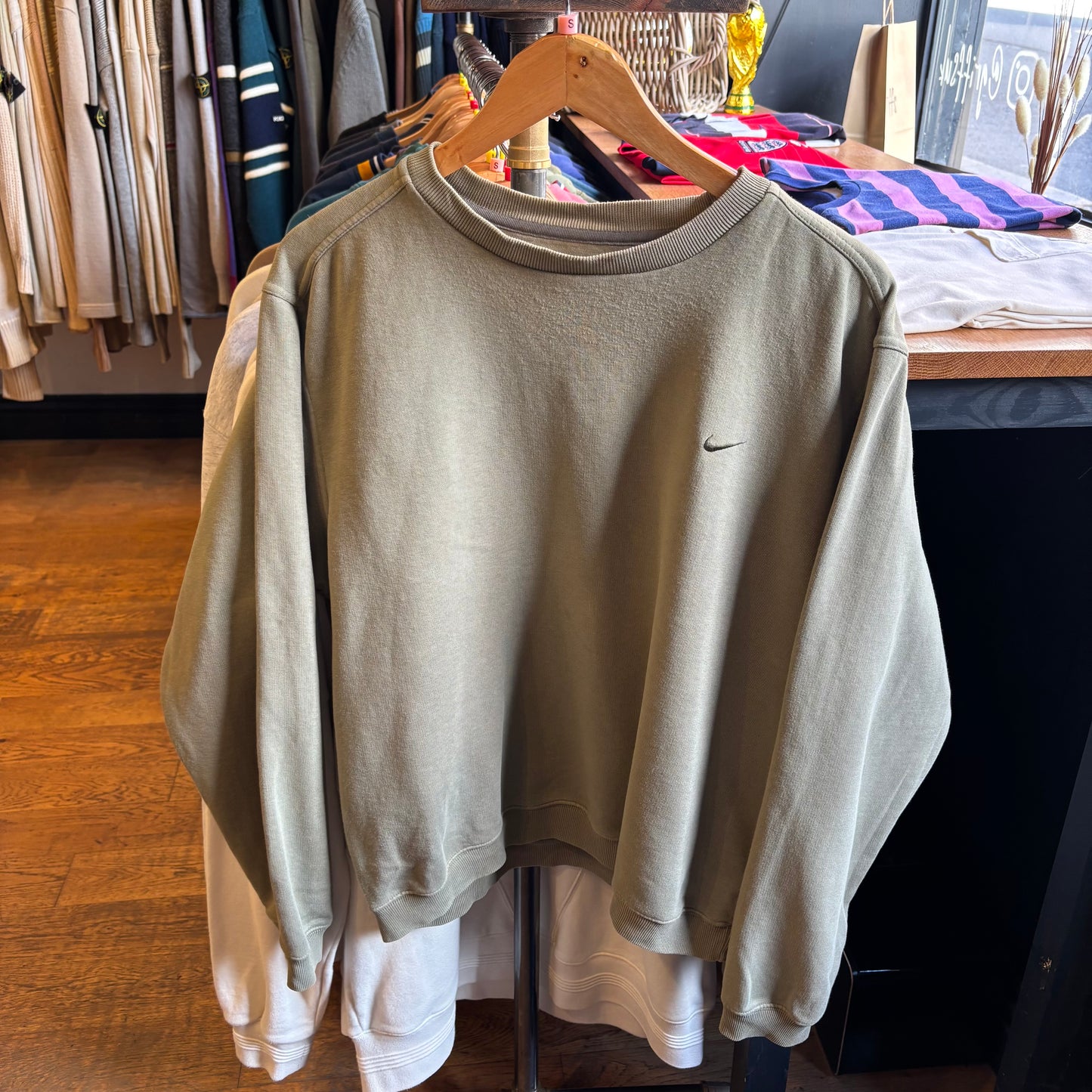 Nike 2000s Swoosh Oversized Sweatshirt Green (Small)