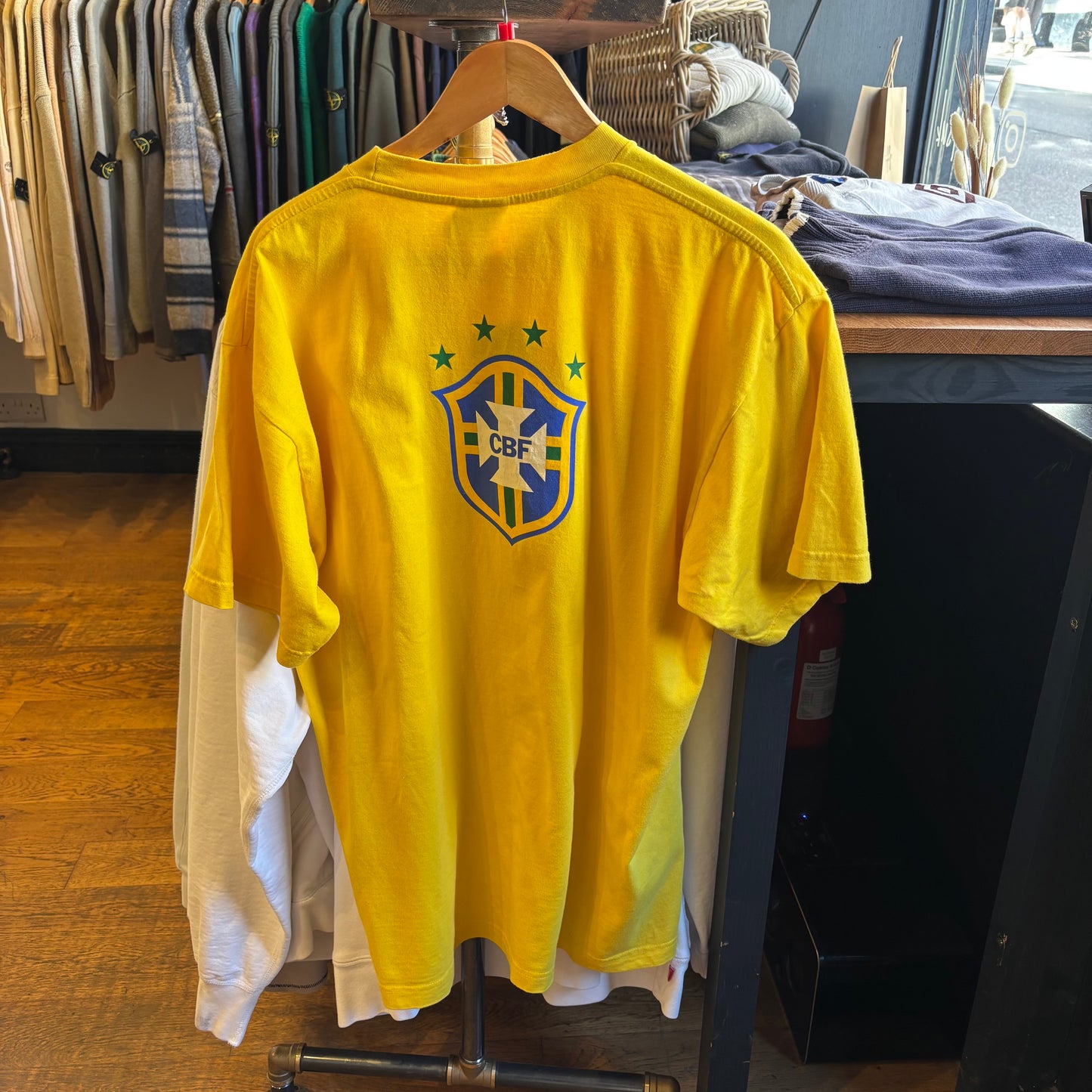 Nike Brazi Football 90s Graphic T-Shirt Yellow (Large)