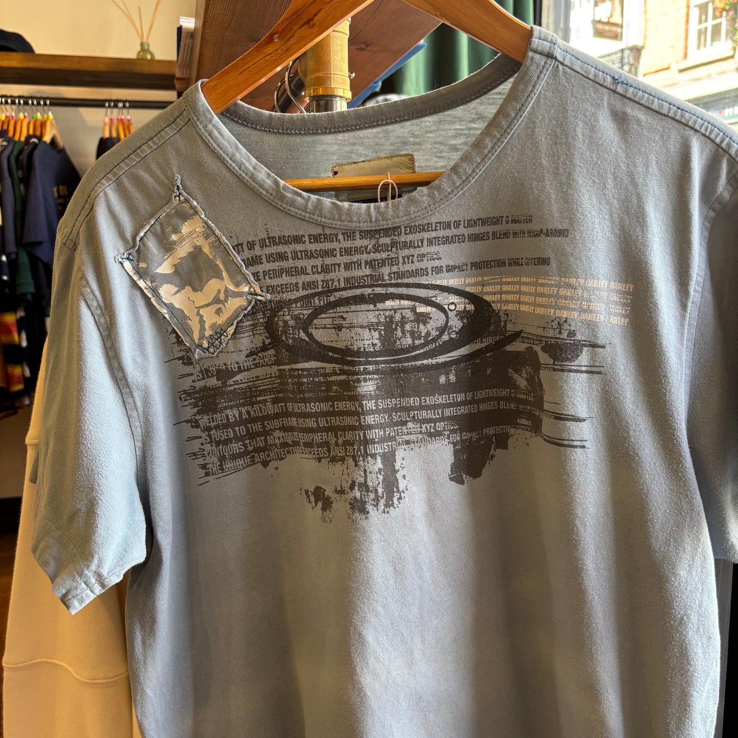 Oakley 2000's Graphic Print T-Shirt Light Blue (Large)