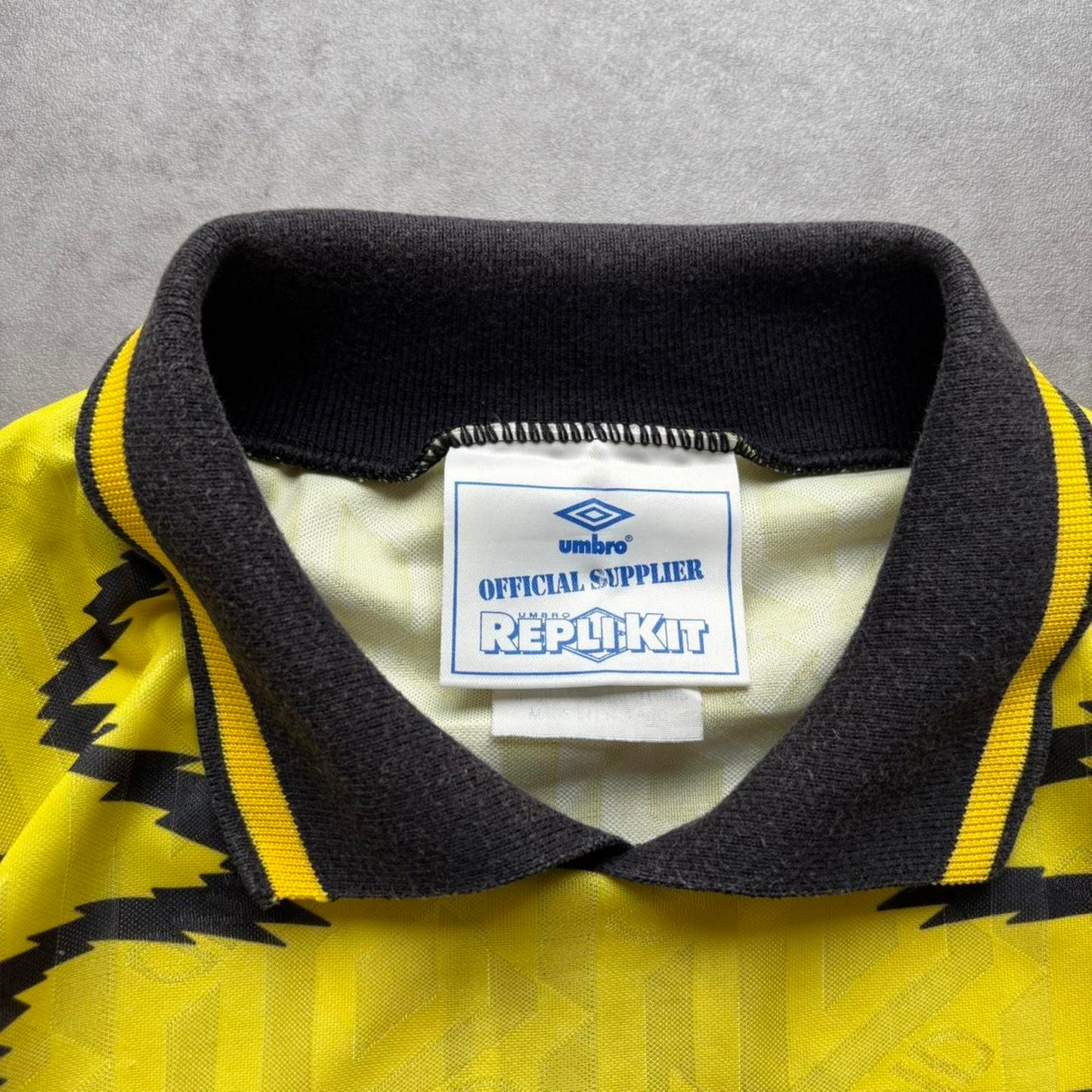 England 1992-94 Goalkeeper Shirt (Small)