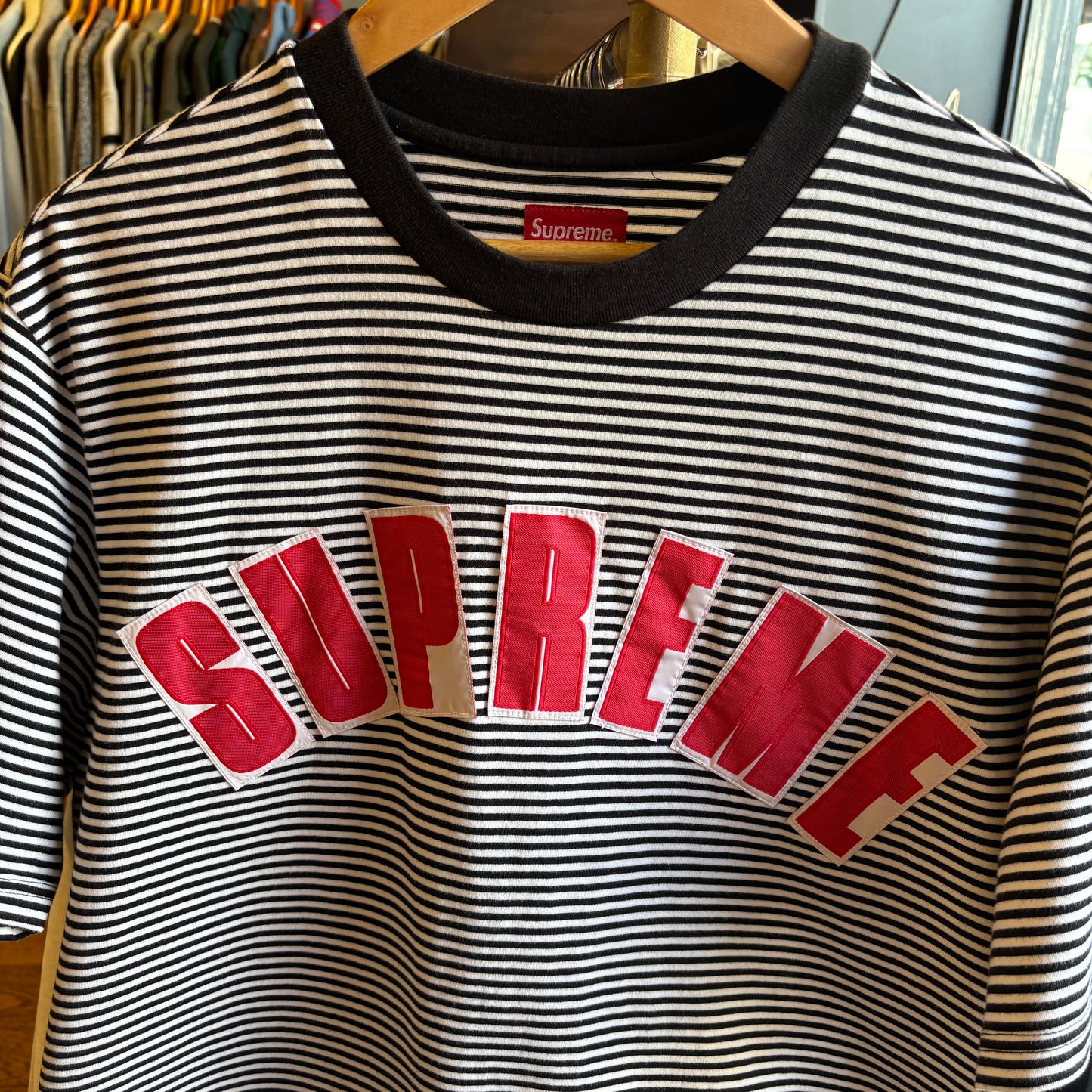 Supreme SS20 Arc Applique Stripe T-Shirt White/ Black (Medium)
