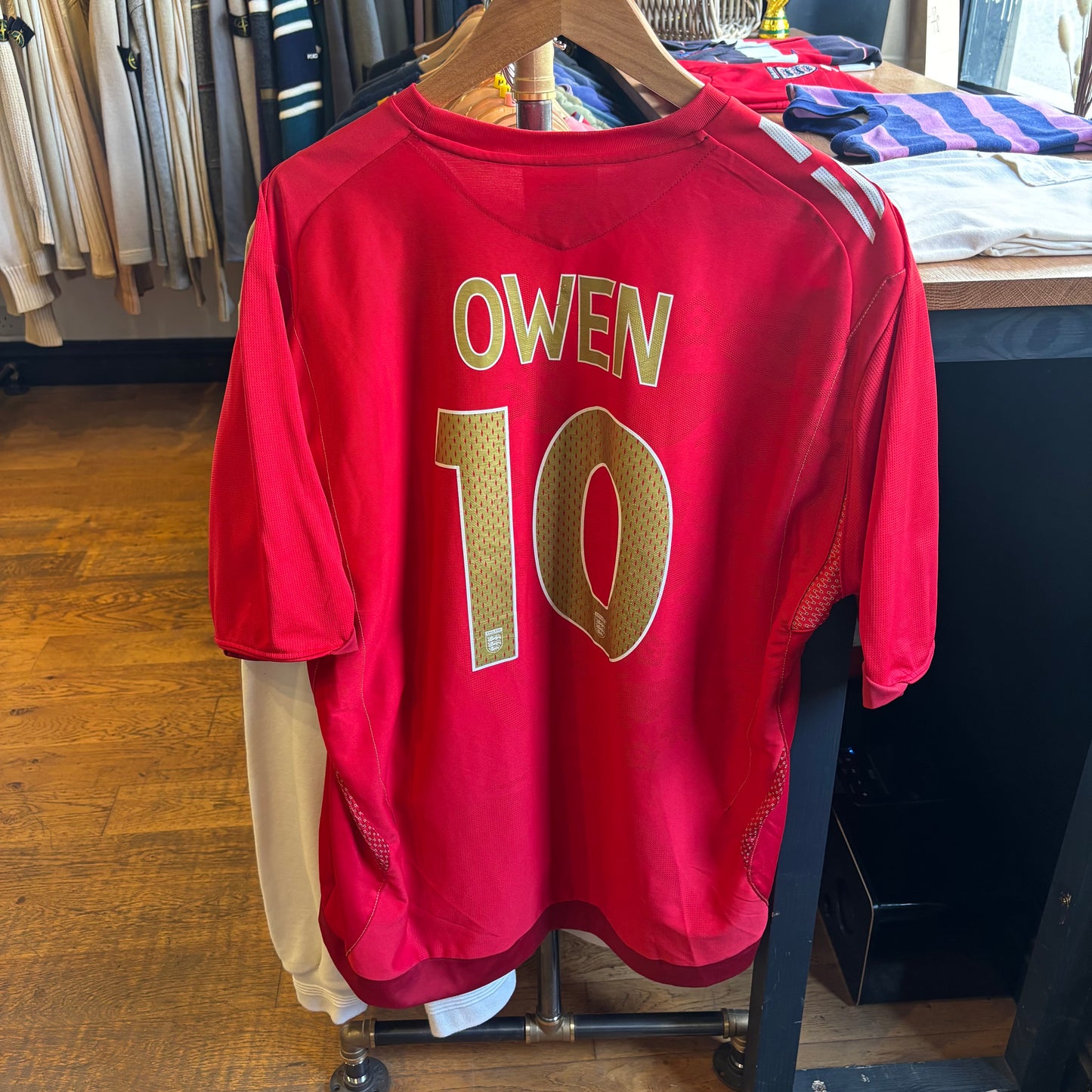 England Umbro 2006/08 Michael Owen Away Shirt Red (XXL)