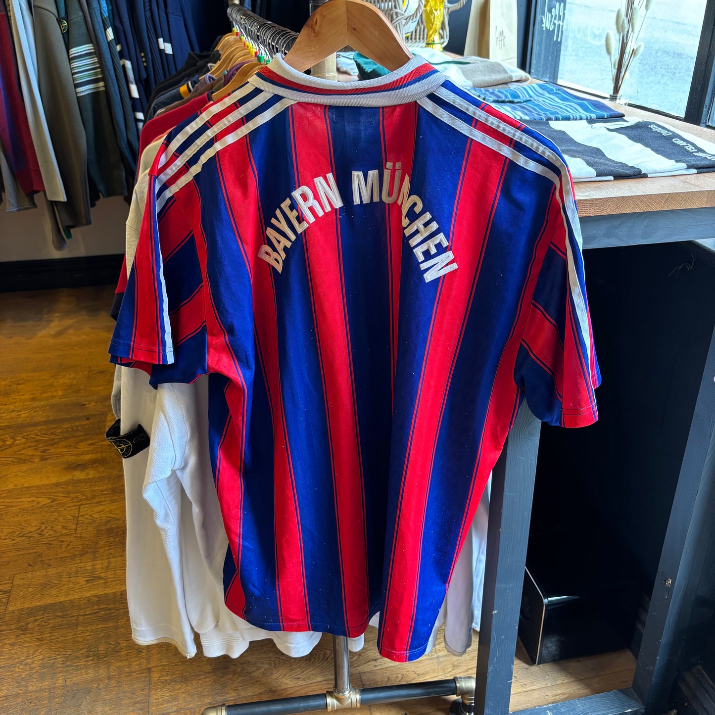 Bayern Munich Adidas Football Shirt Blue/ Red (XL)