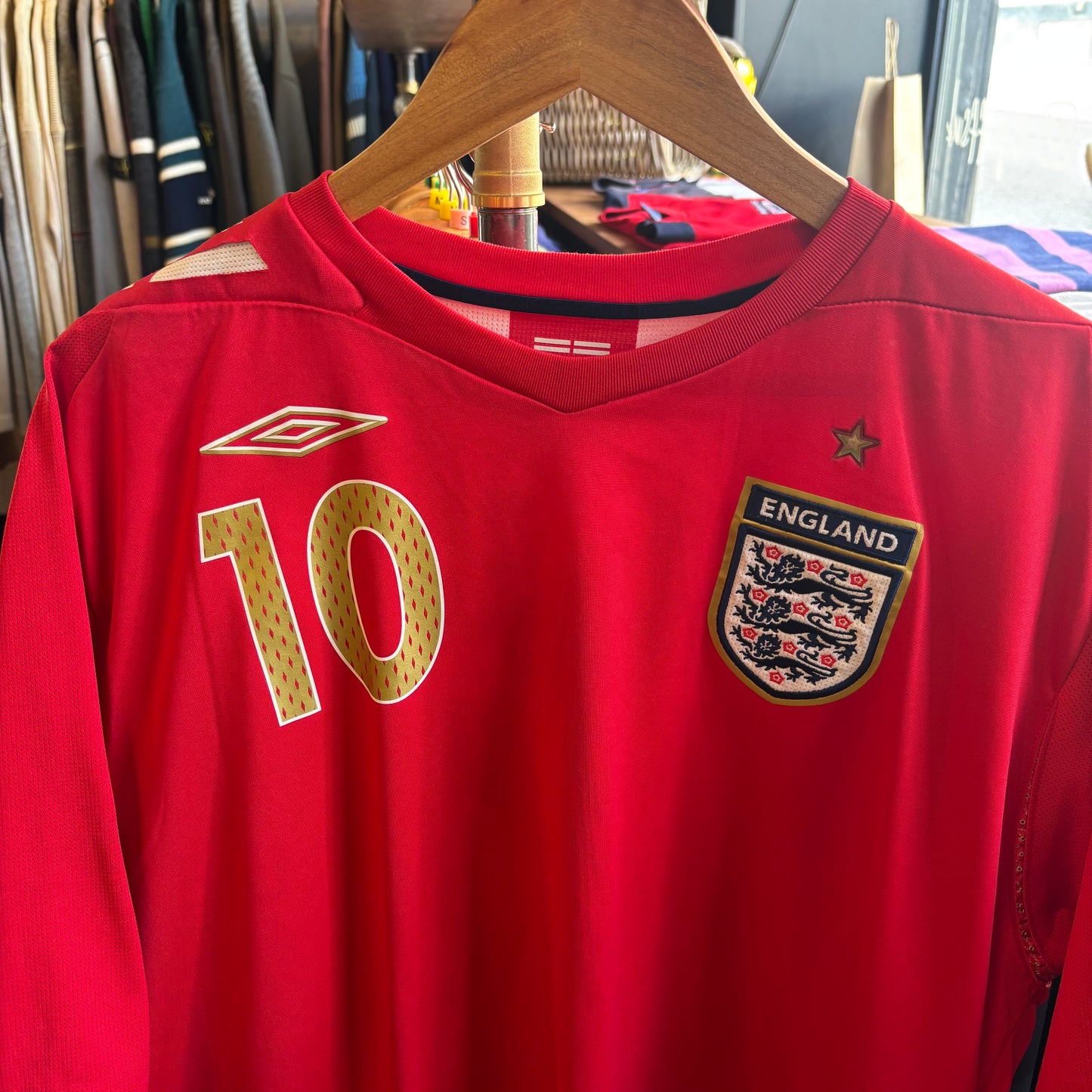 England Umbro 2006/08 Michael Owen Away Shirt Red (XXL)