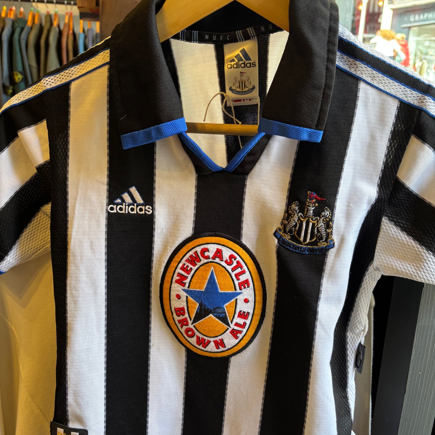 Newcastle Adidas 1999/00 Home Shirt (Boys Small)