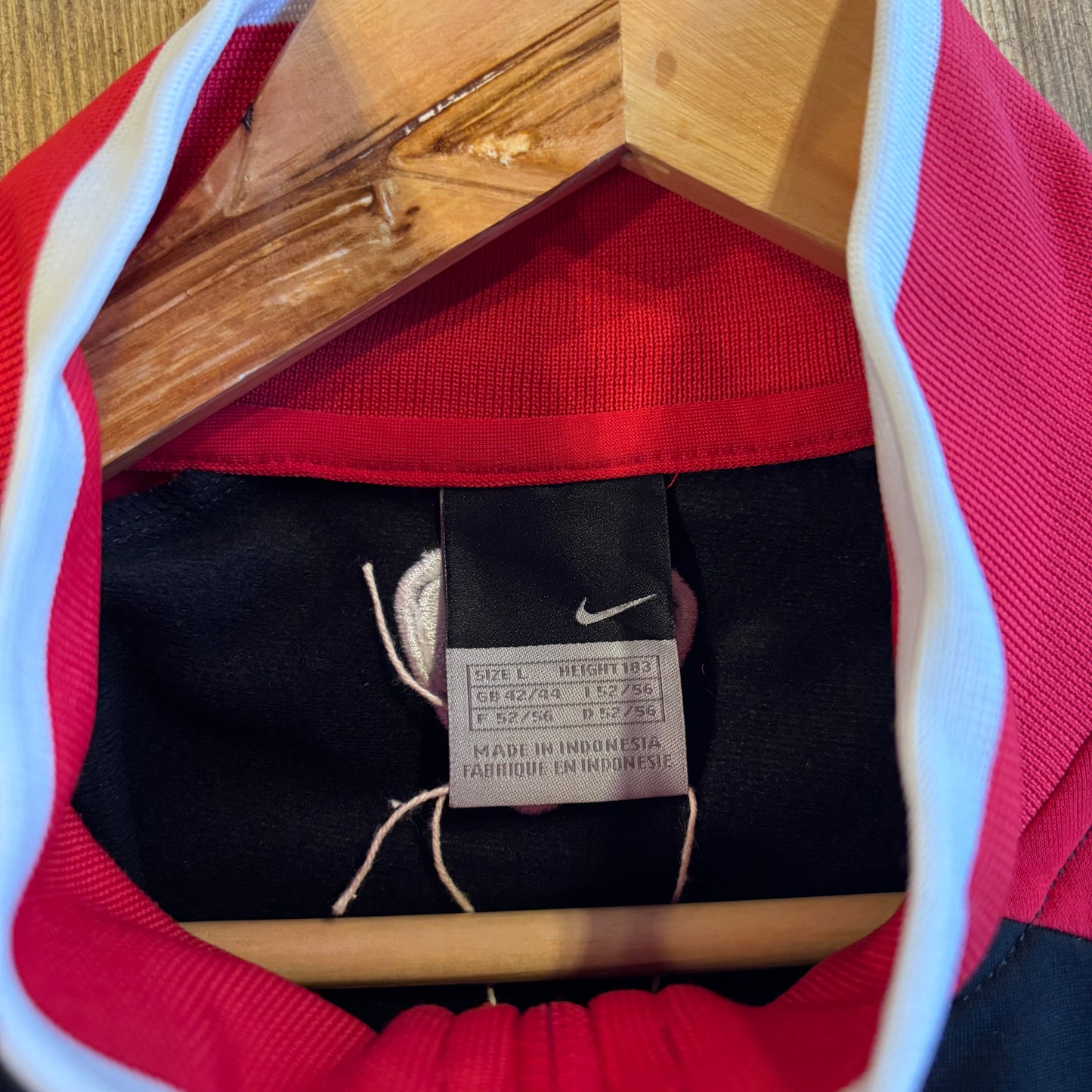 Man United Nike 2005/06 Track Jacket Black (Large)