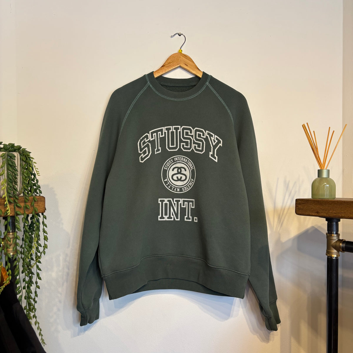 Stussy Overlock Varsity Raglan Crew Sweatshirt Pine Green (Medium)