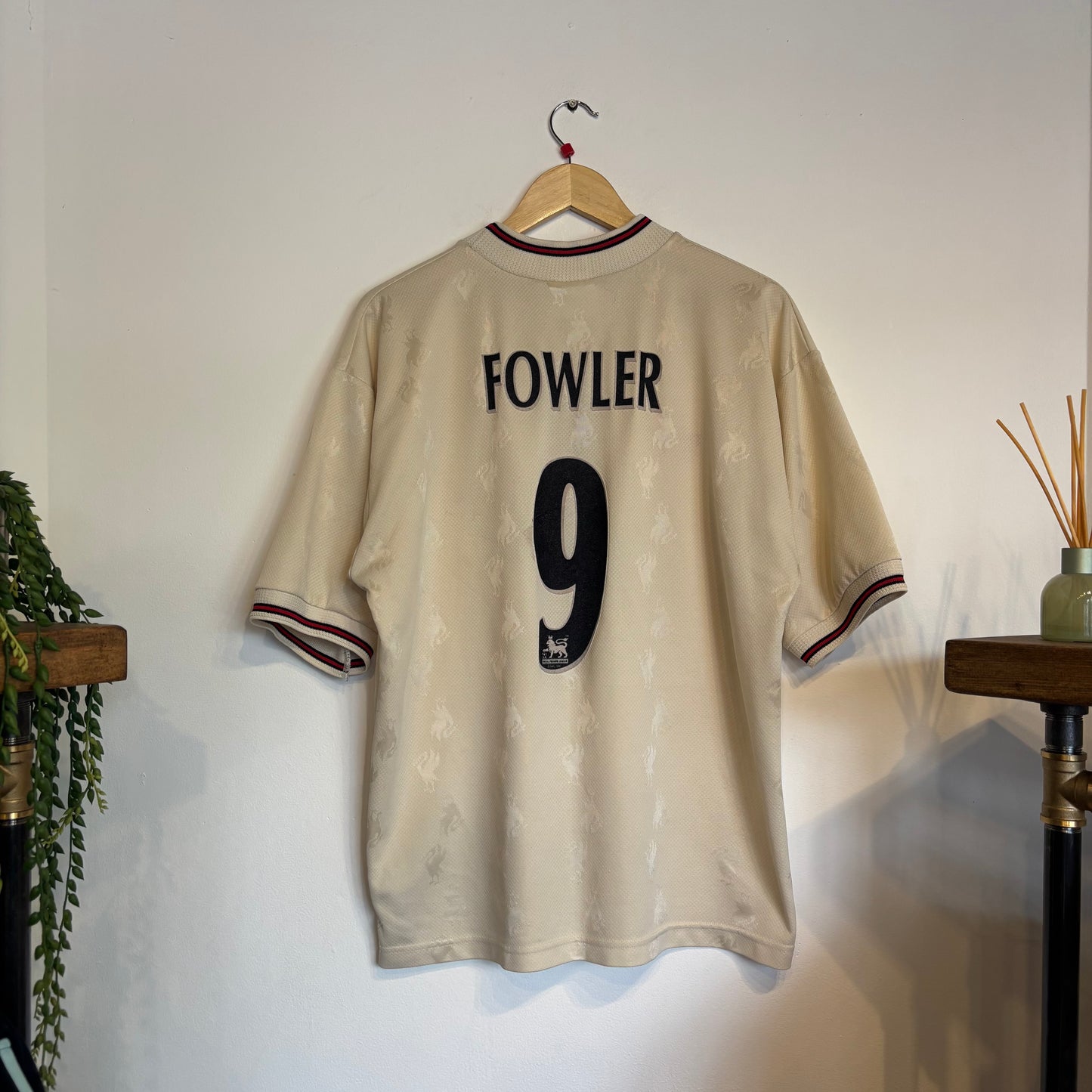 Liverpool Reebok 1996/97 Fowler Away Shirt Ecru (Large)