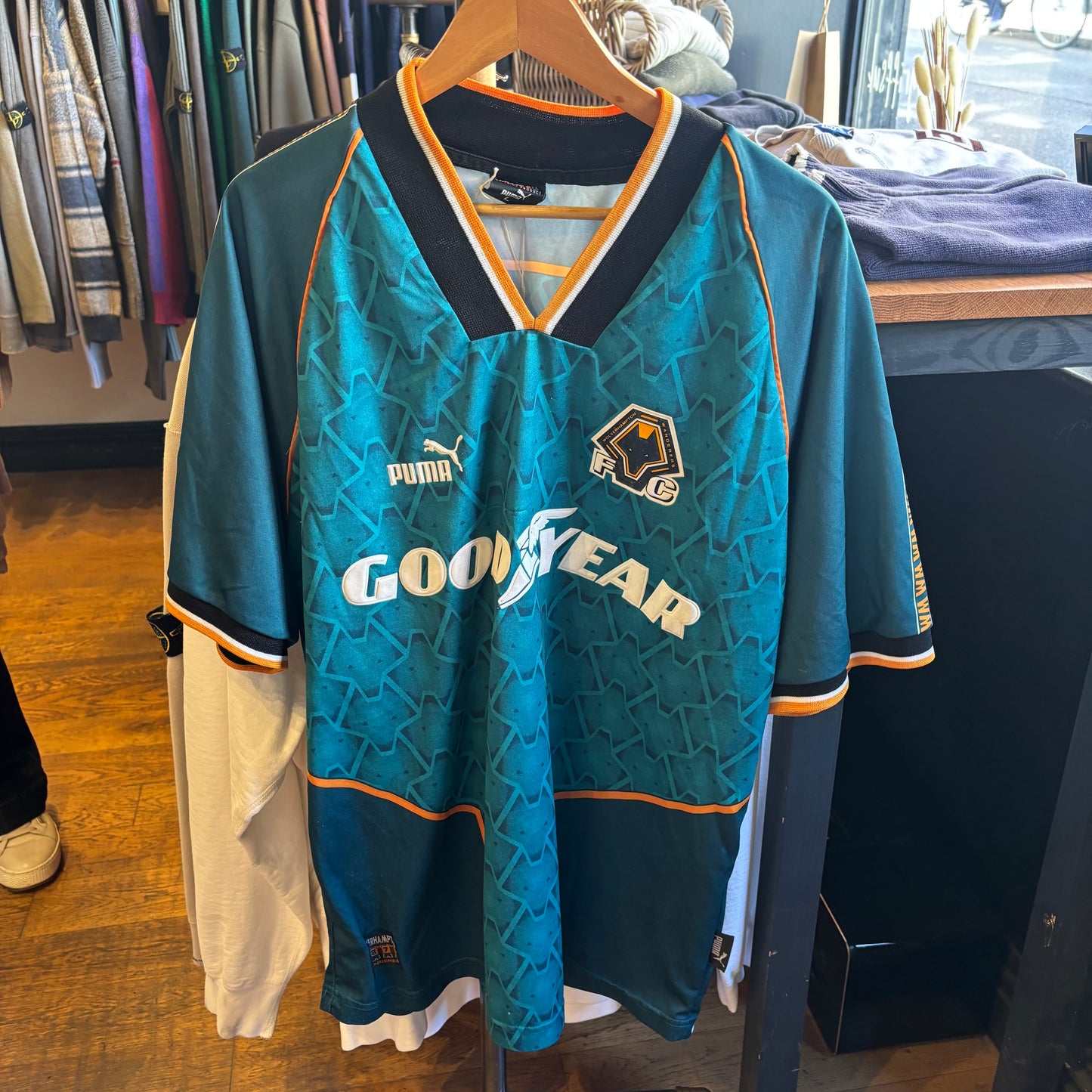 Wolverhampton Wanderers 1996/97 Away Shirt Green (Large)