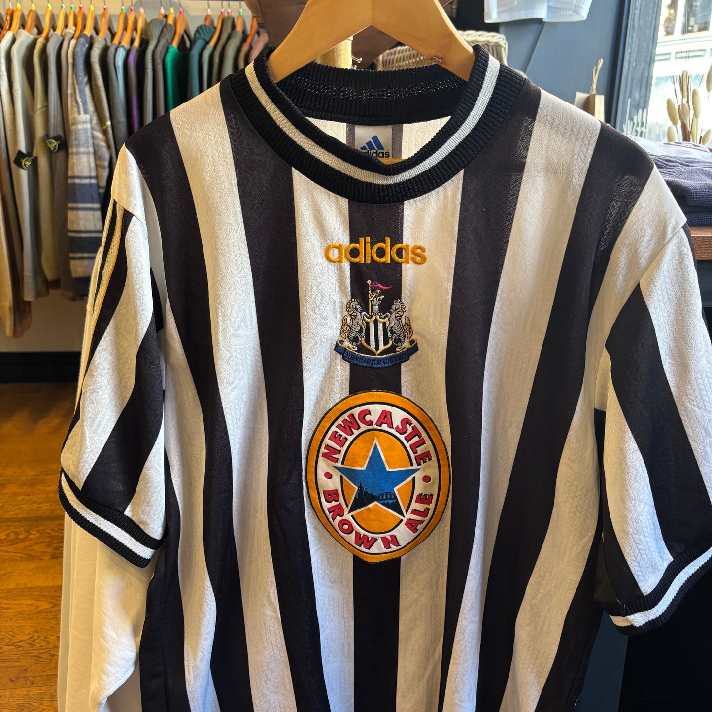 Newcastle United Adidas 1997/99 Home Shirt Black/ White (Large)