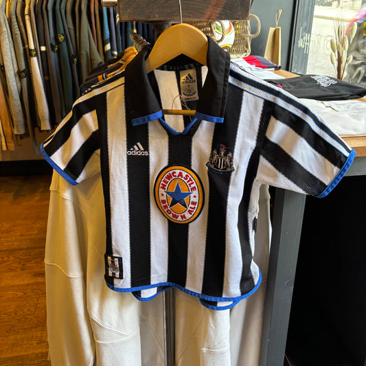 Newcastle Adidas 1999/00 Home Shirt (Boys Small)
