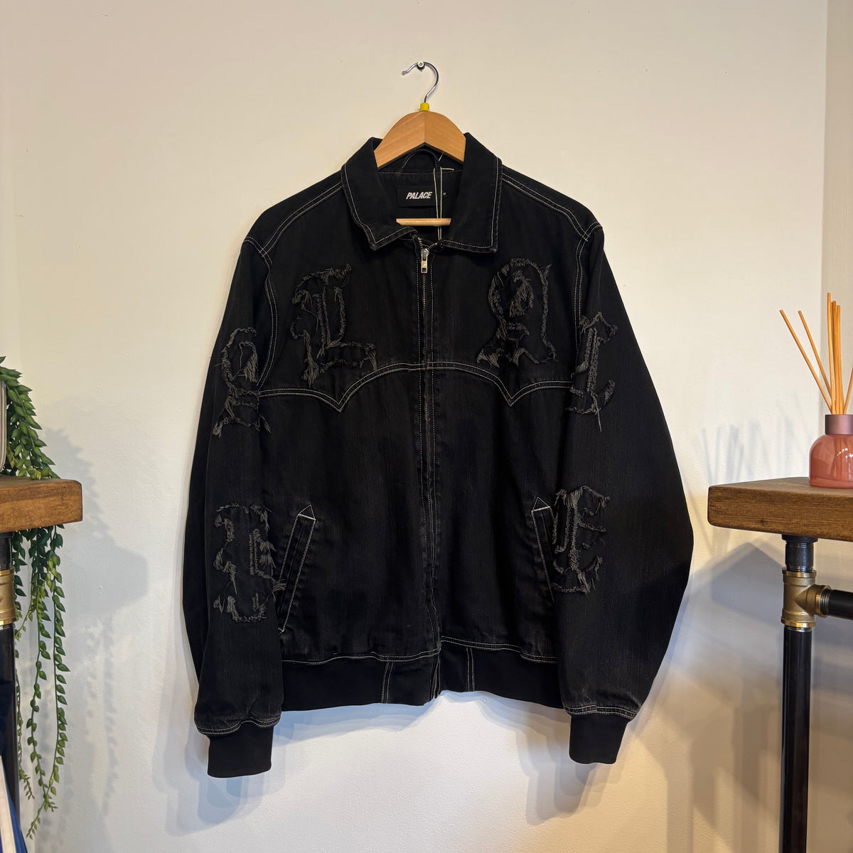Palace FW22 Lique Denim Jacket Black (Medium)