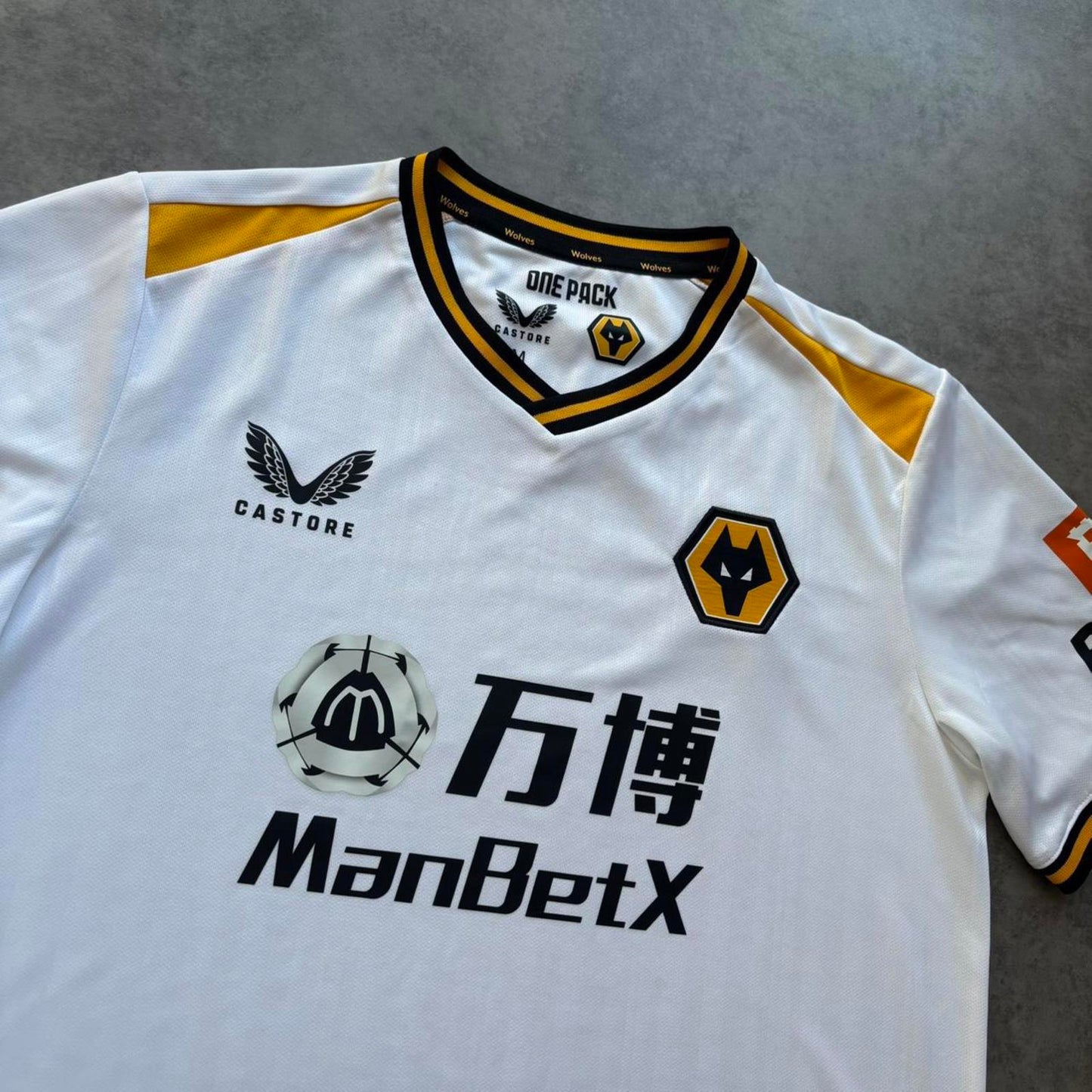 Wolves Shirt 2021-22 Third (Medium)