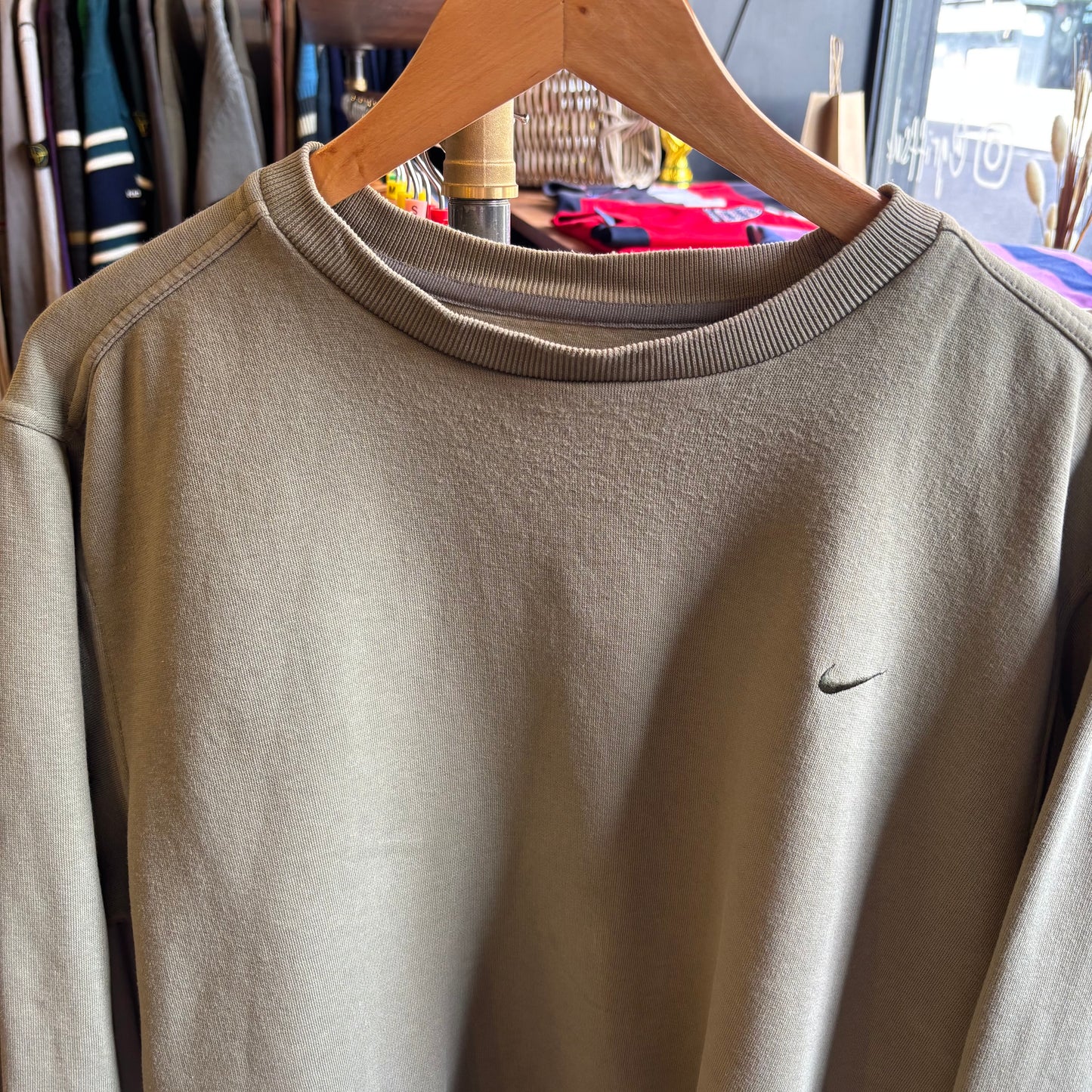 Nike 2000s Swoosh Oversized Sweatshirt Green (Small)