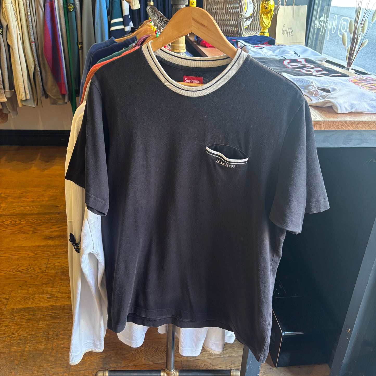 Supreme SS18 Ribbed Pocket T-Shirt Black (Medium)