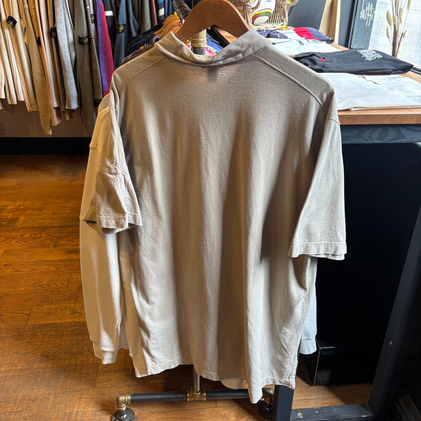 Stone Island S/S Compass Shoulder Logo Polo Shirt Beige (XXL)