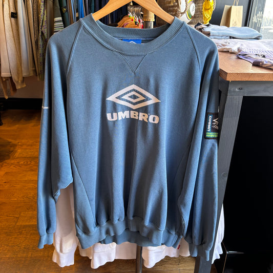 Umbro Pro Training Spellout Oversized Sweatshirt Blue (Medium)