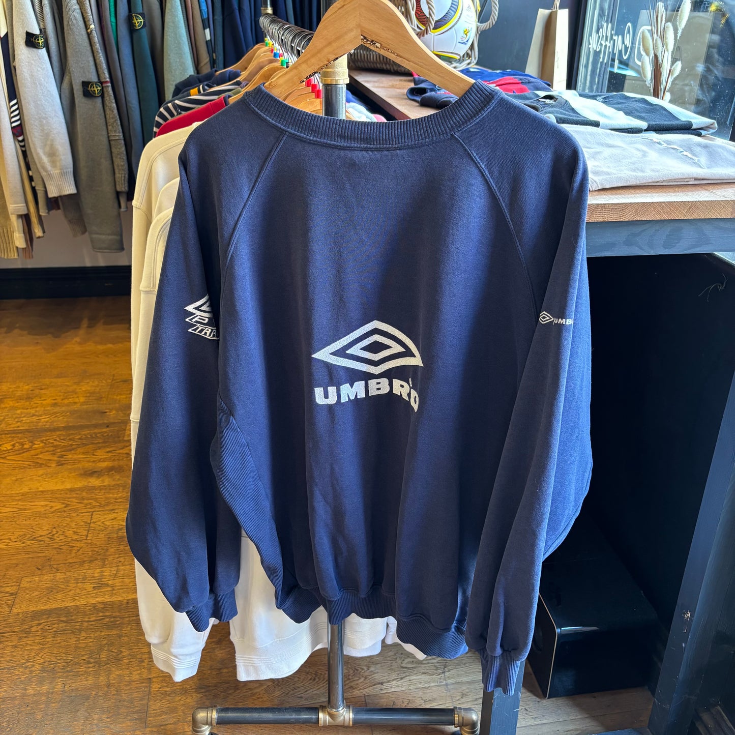 Umbro Pro Training Spellout Oversized Sweatshirt Navy (Medium)