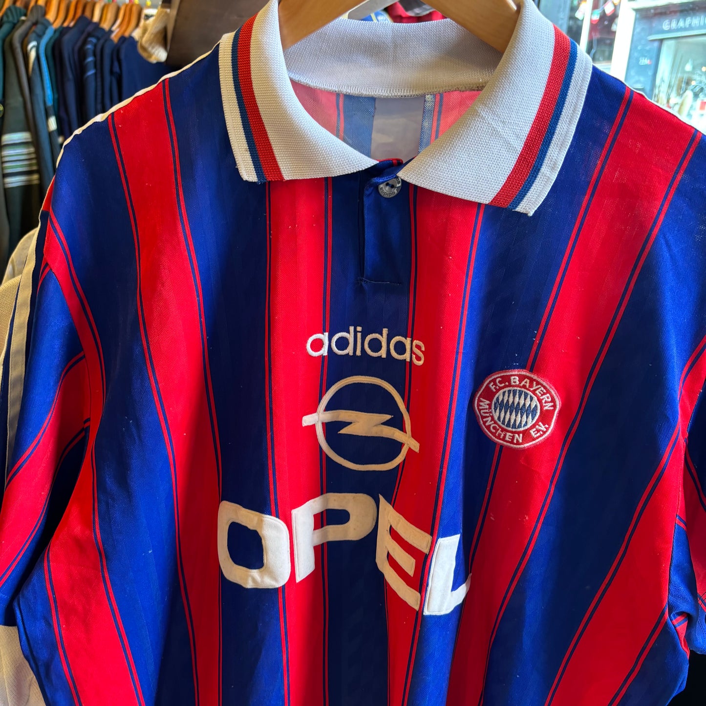 Bayern Munich Adidas Football Shirt Blue/ Red (XL)