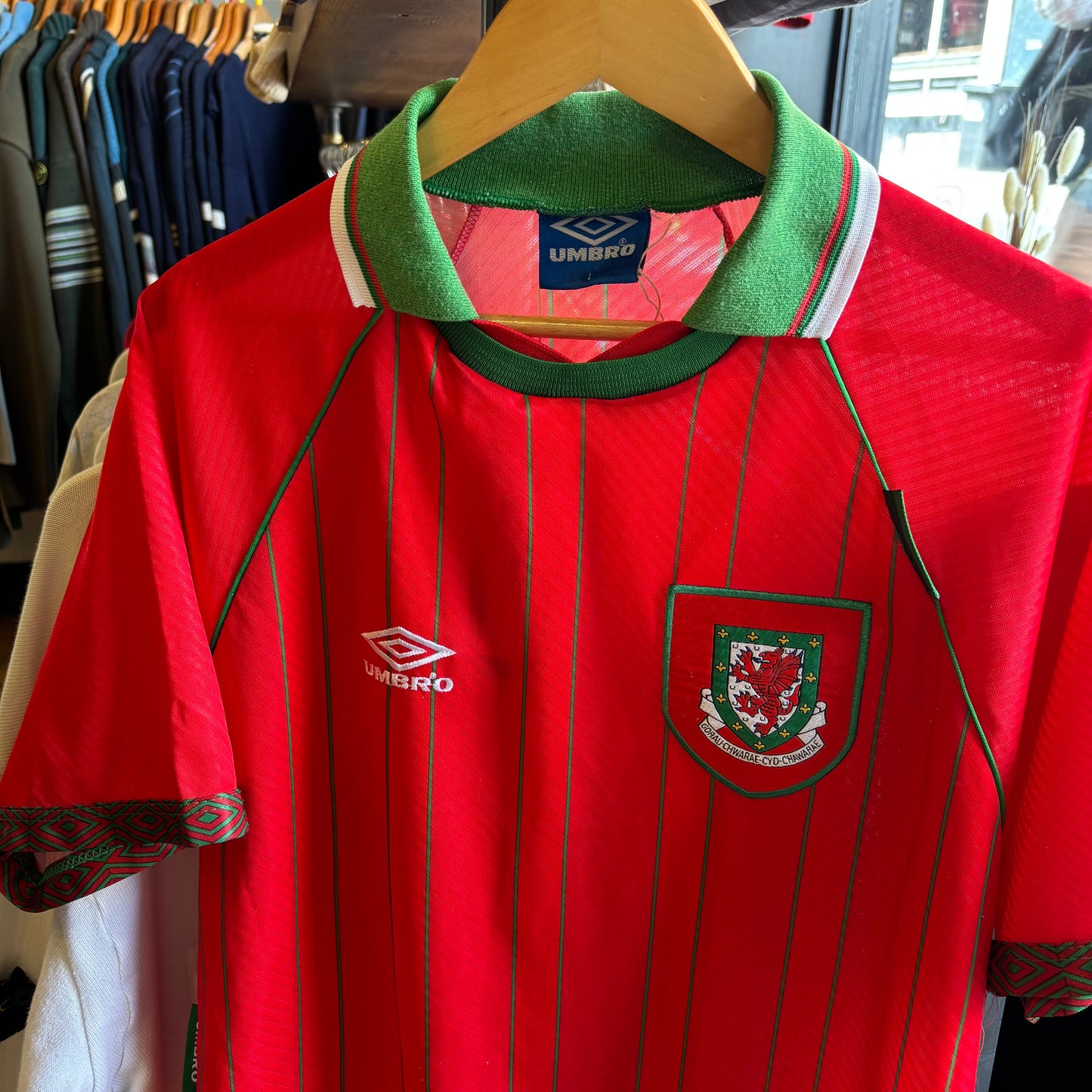 Wales Umbro 1994/96 Home Shirt Red (Large)
