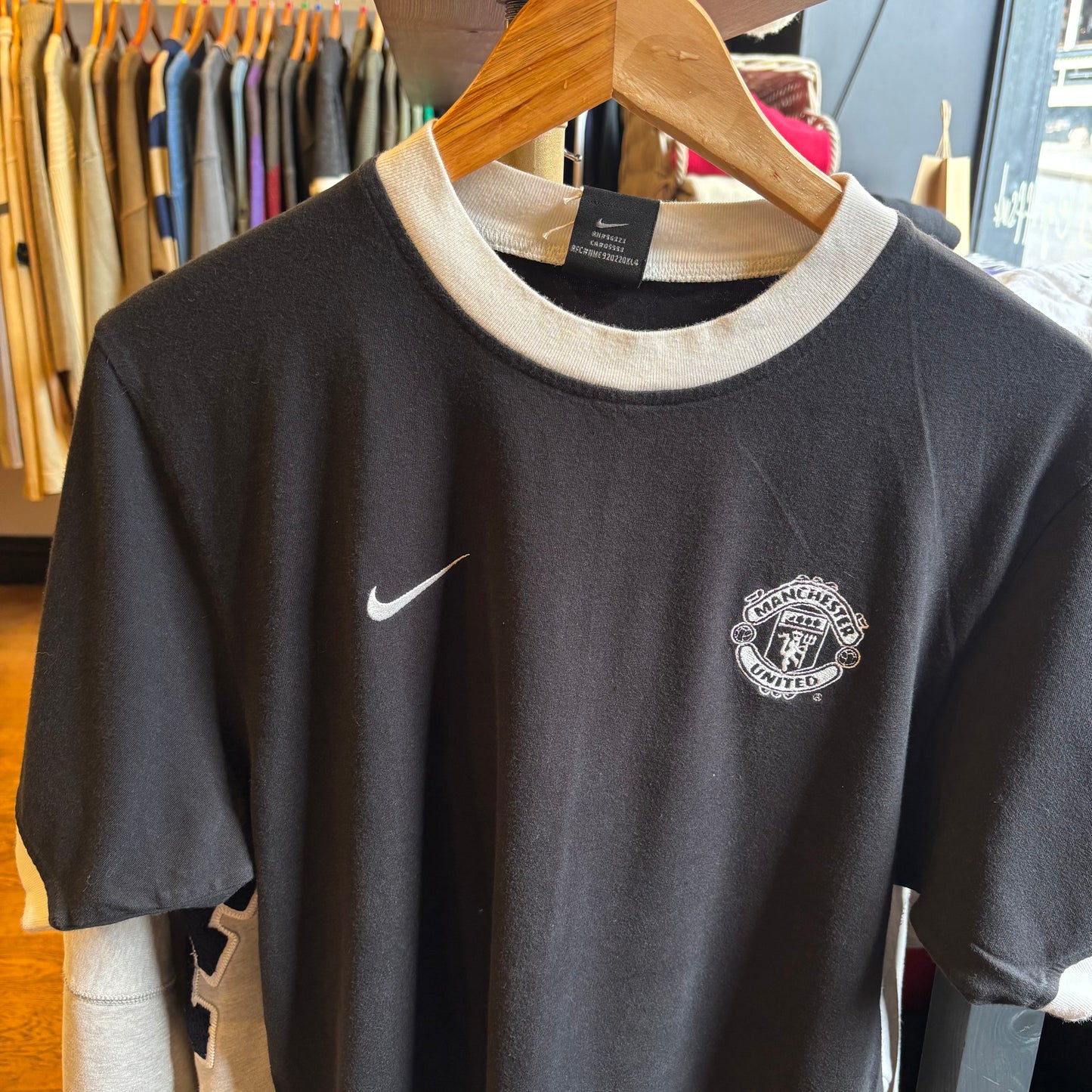 Man United Nike 2003/04 Training Top Black (Small)