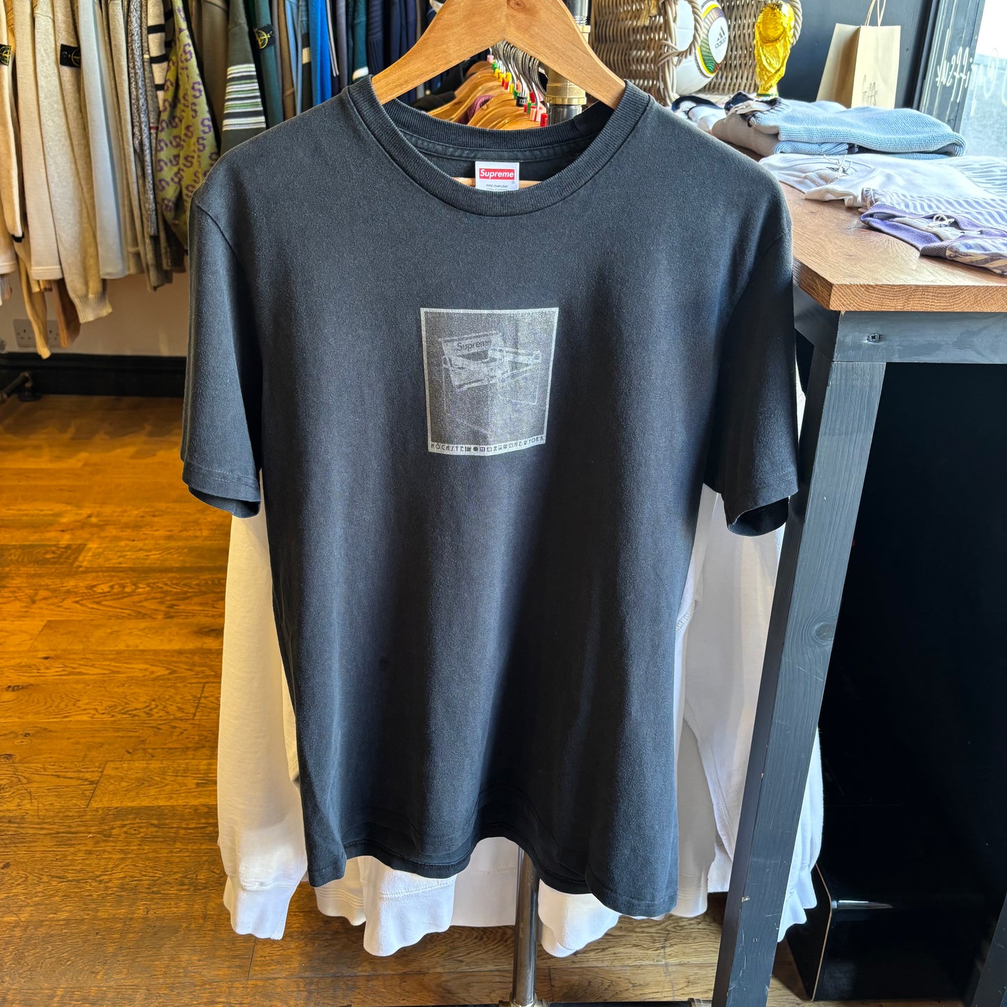Supreme SS18 Chair Graphic T-Shirt Black (Medium)