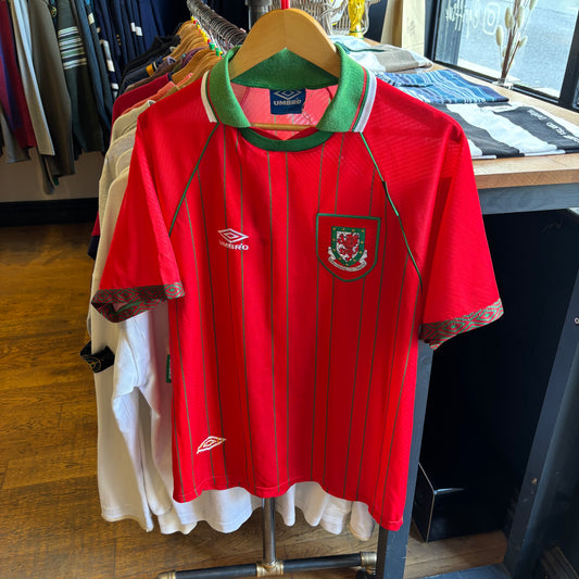 Wales Umbro 1994/96 Home Shirt Red (Large)