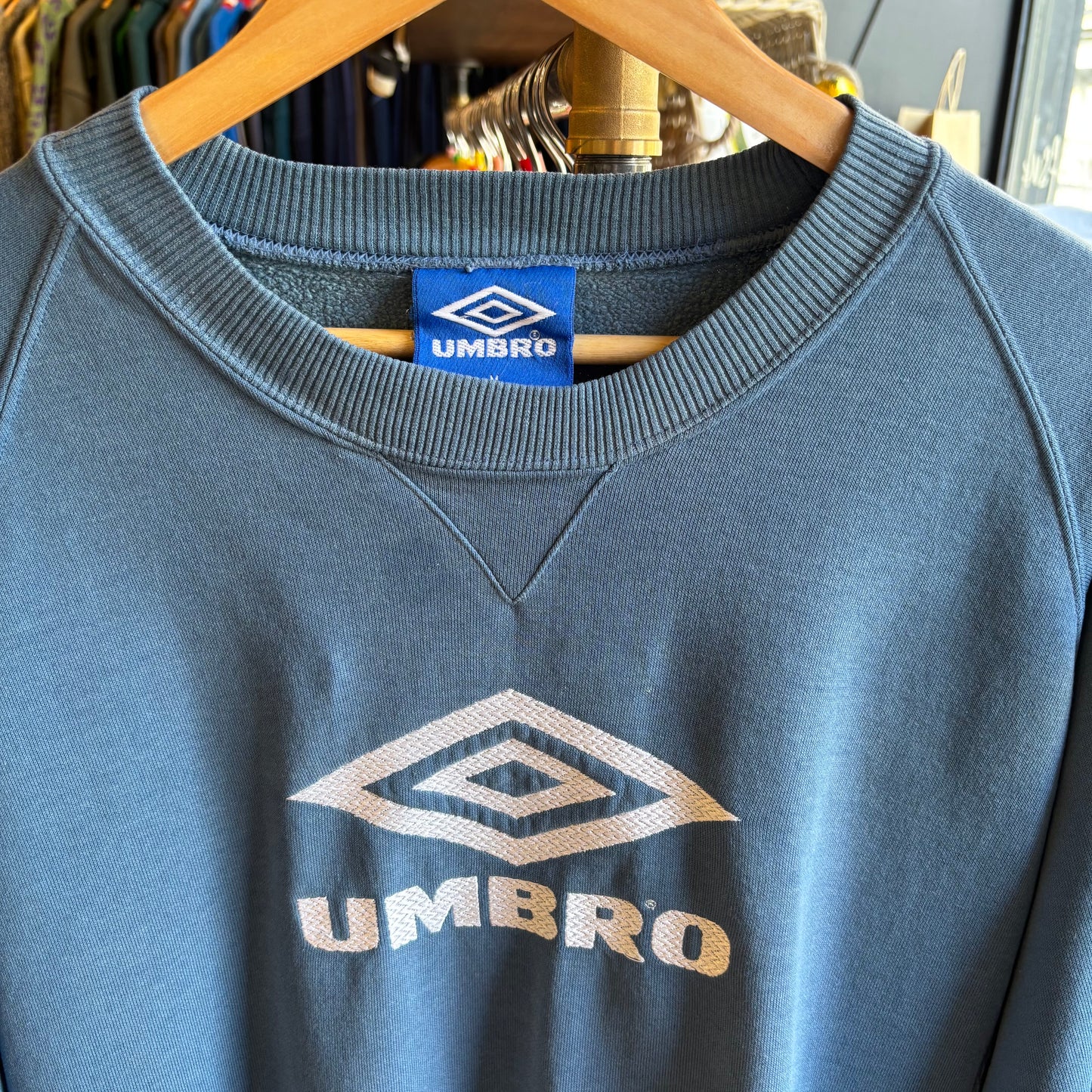 Umbro Pro Training Spellout Oversized Sweatshirt Blue (Medium)
