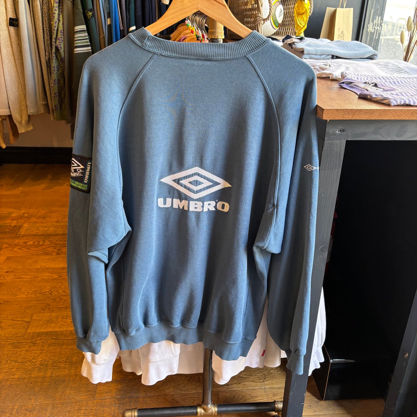 Umbro Pro Training Spellout Oversized Sweatshirt Blue (Medium)