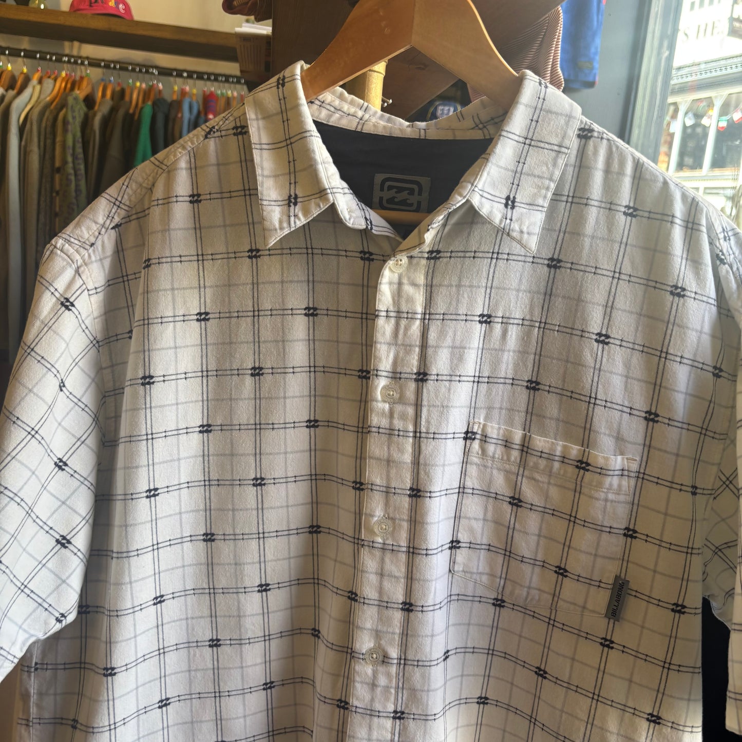 Billabong Plaid Button Up Short Sleeve Shirt White (Large)
