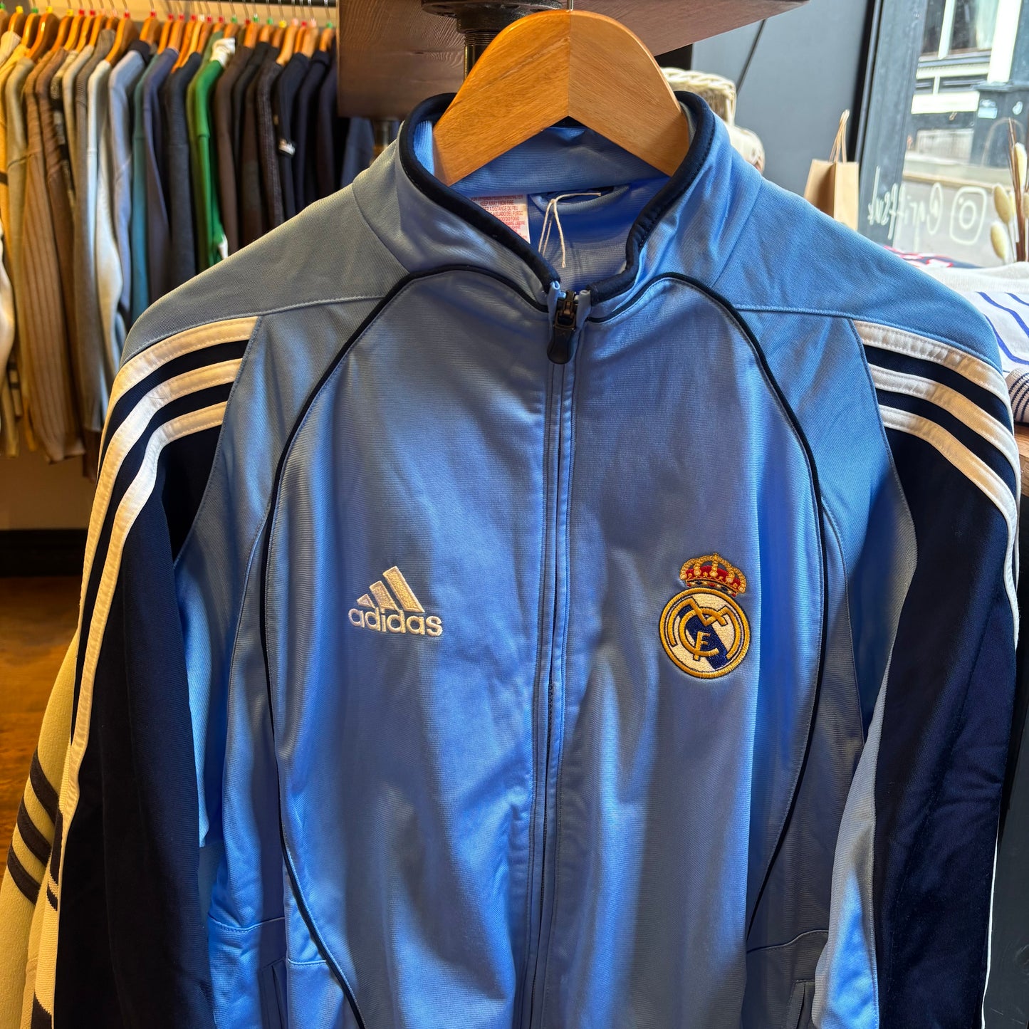 Real Madrid 2005/06 Track Jacket Blue (Small)