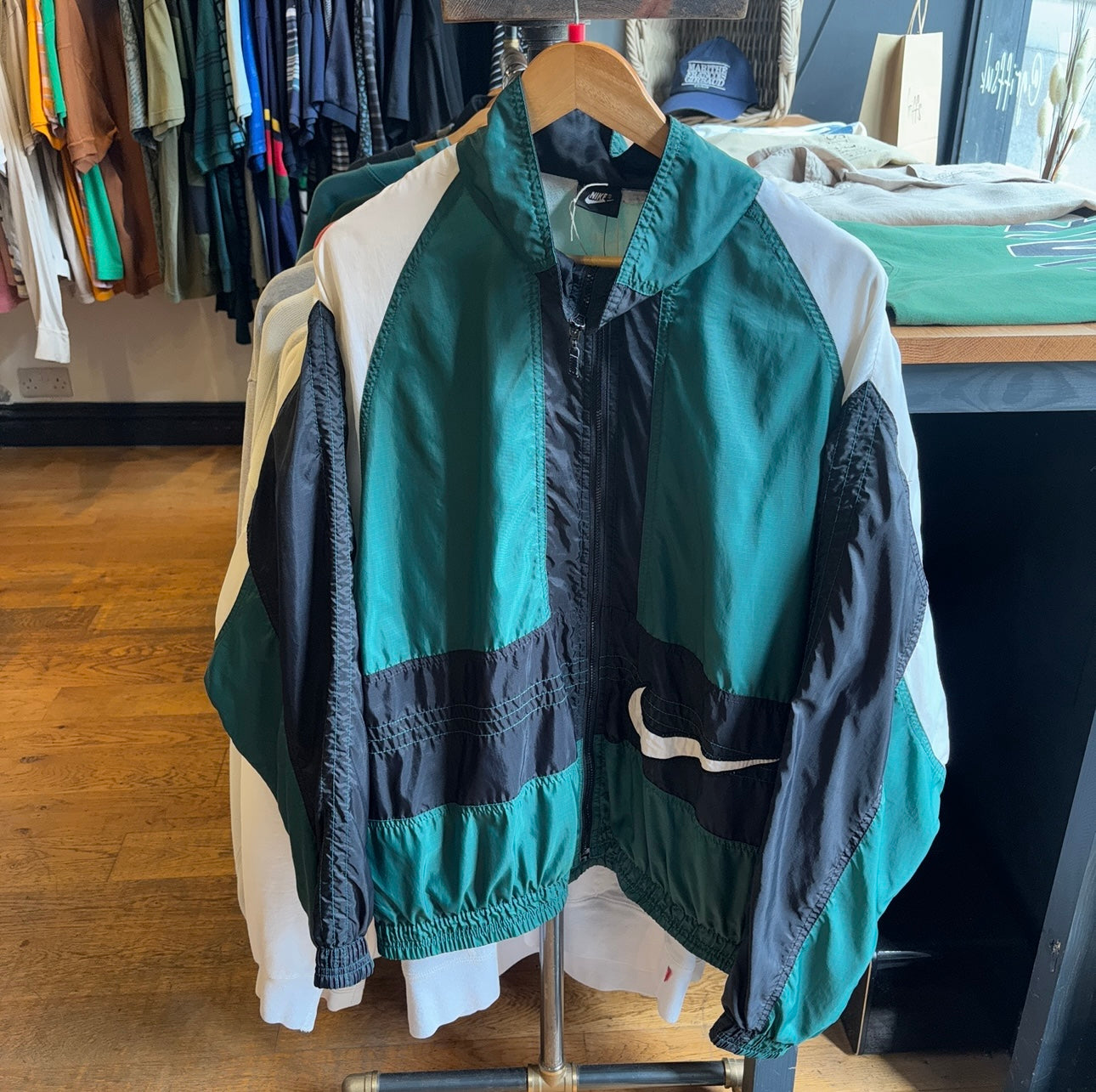 Nike 90s Windbreaker Oversized Jacket Green/ Black (Large)
