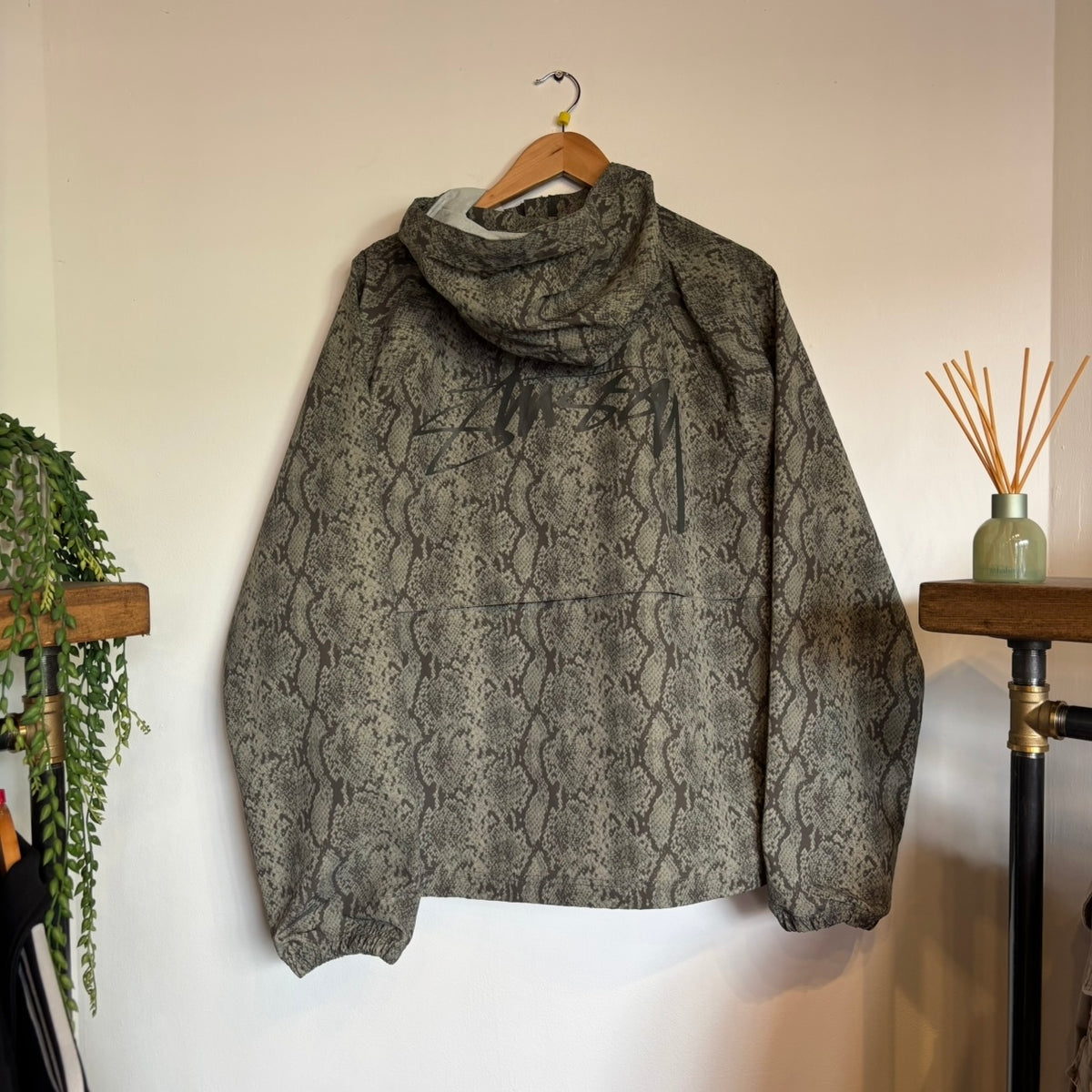 Stussy Beach Shell Snake Print Nylon Jacket Olive Green (Medium)