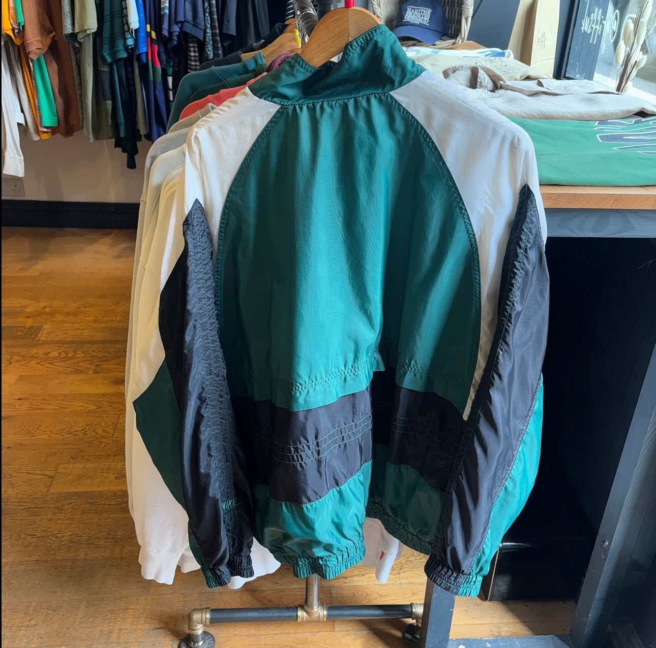 Nike 90s Windbreaker Oversized Jacket Green/ Black (Large)
