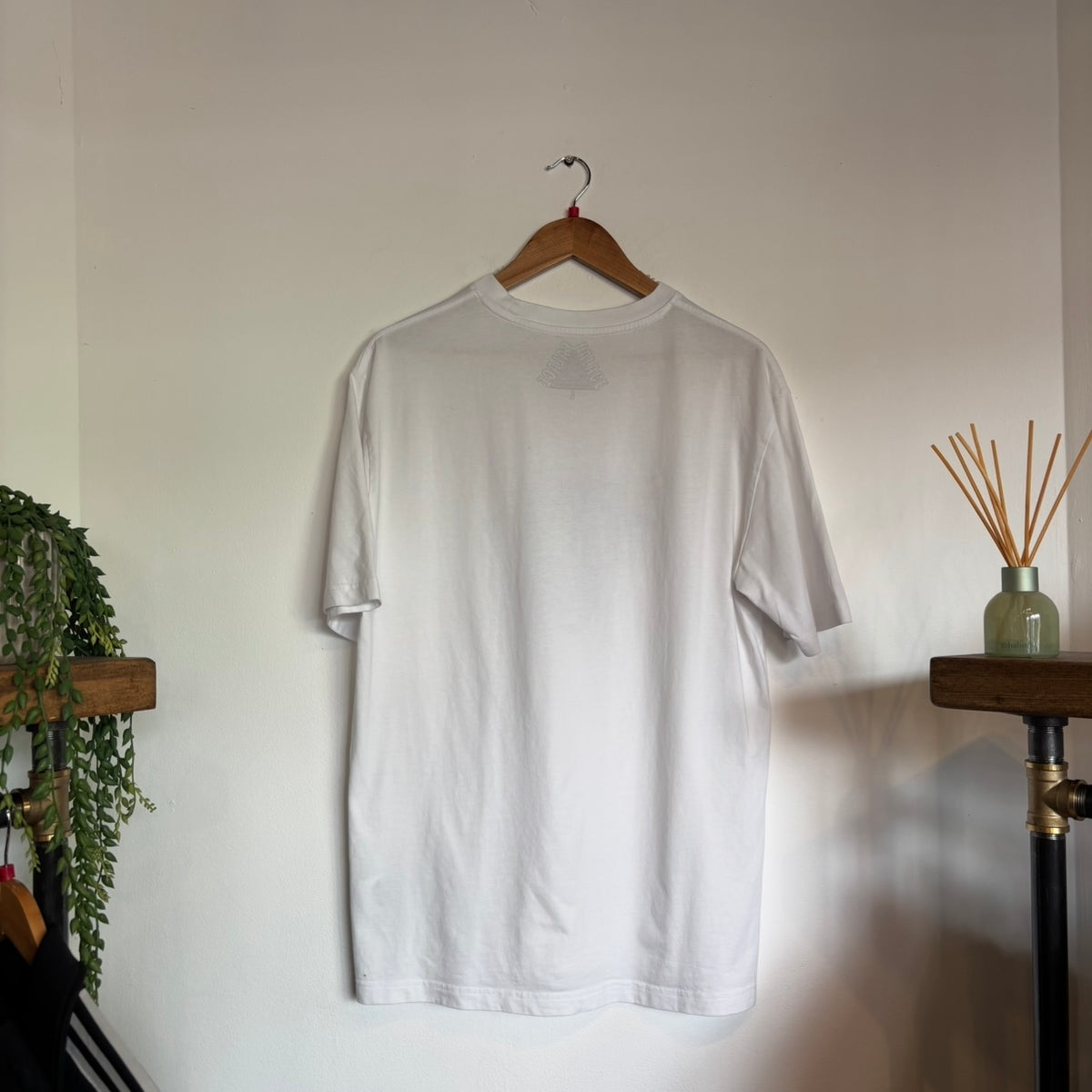 Palace SS24 Nobul Graphic T-Shirt White (Large)